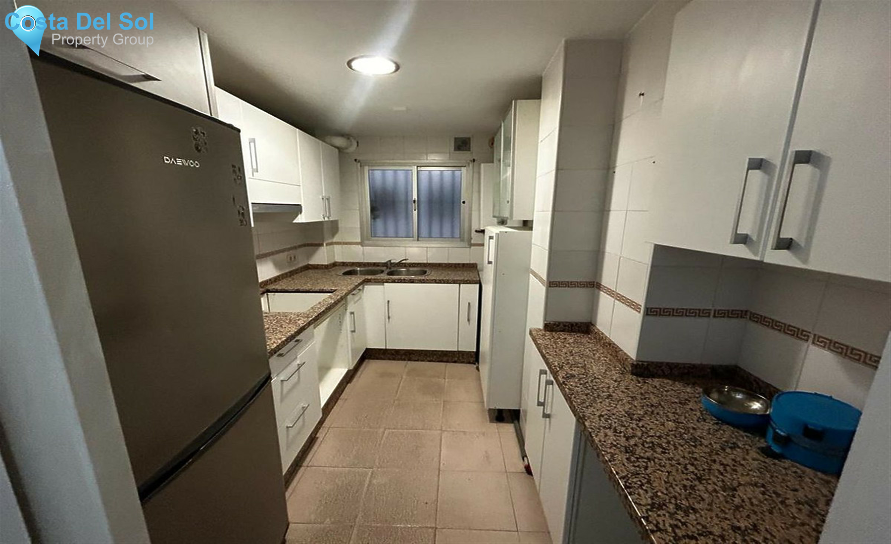 Middle Floor Apartment in Marbella-1558618