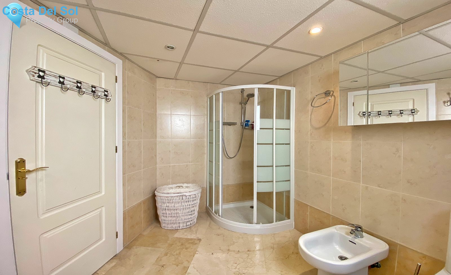 Middle Floor Apartment in Marbella-1131331