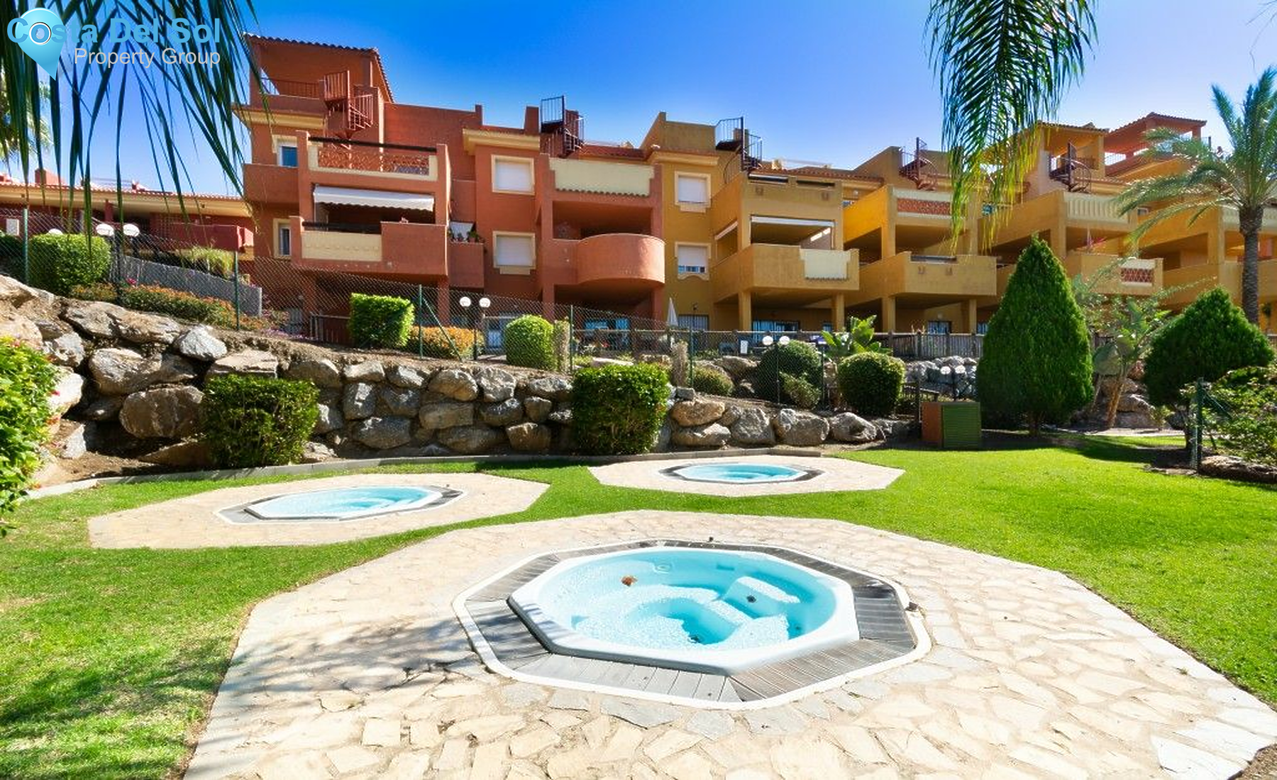 Middle Floor Apartment in Marbella-1134069