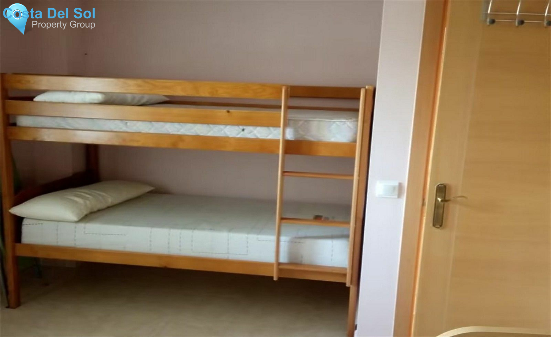 Middle Floor Apartment in Marbella-1139426