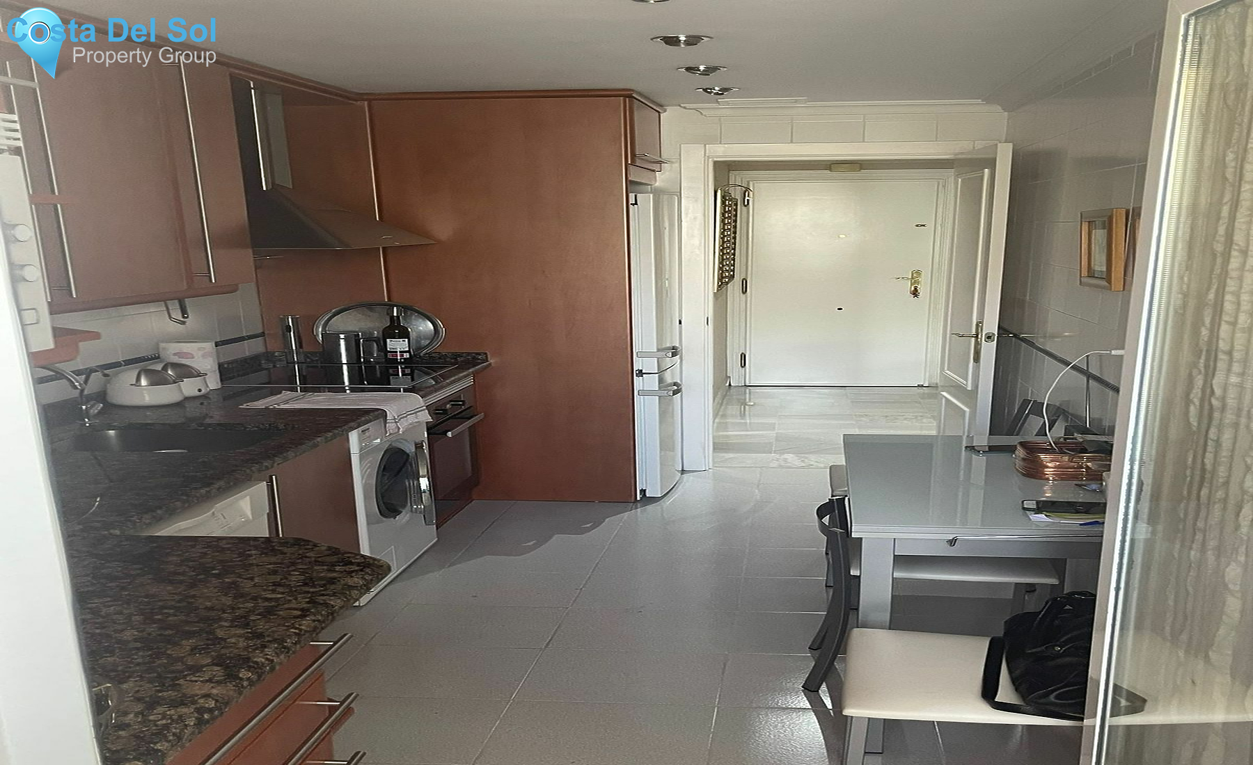 Middle Floor Apartment in Marbella-1140308