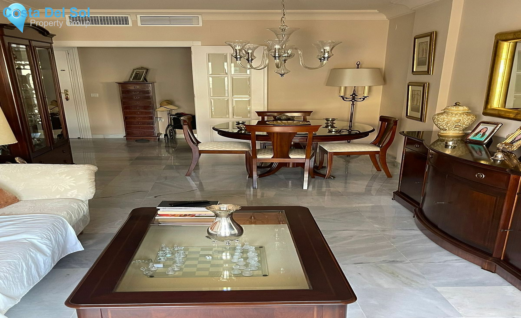 Middle Floor Apartment in Marbella-1140312