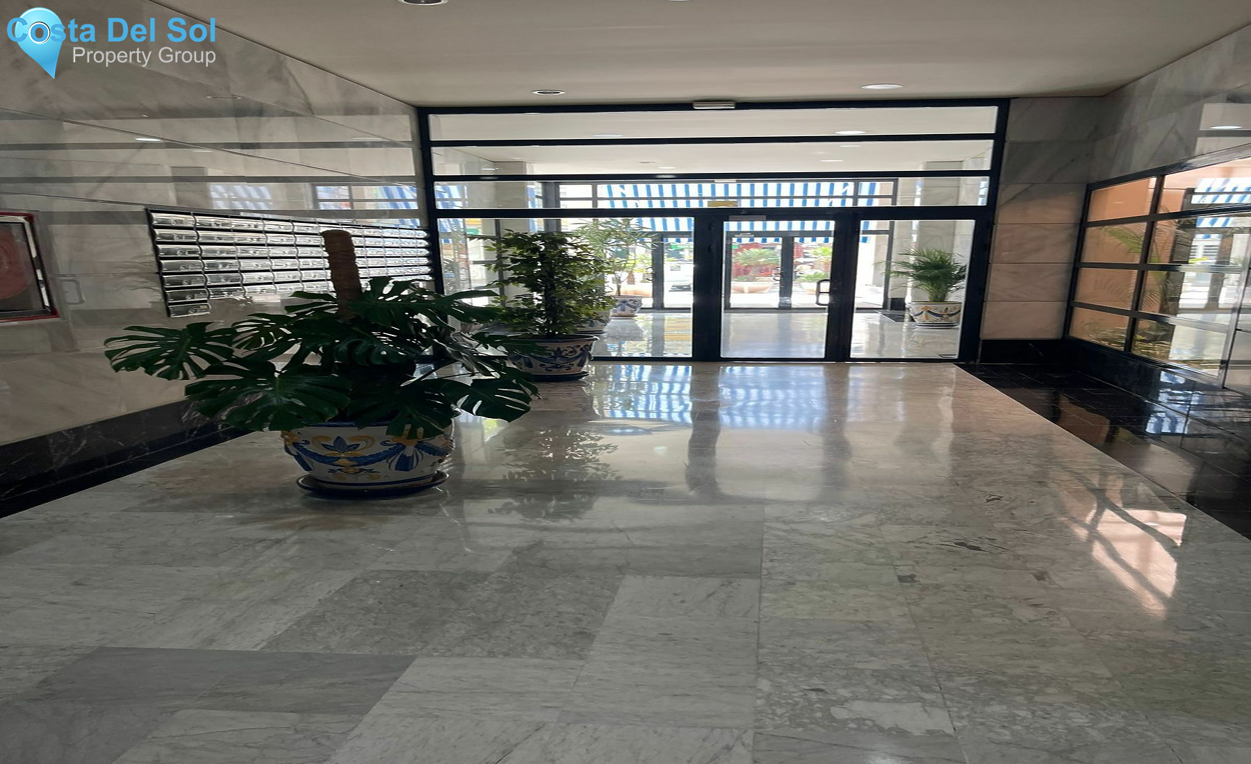 Middle Floor Apartment in Marbella-1140313