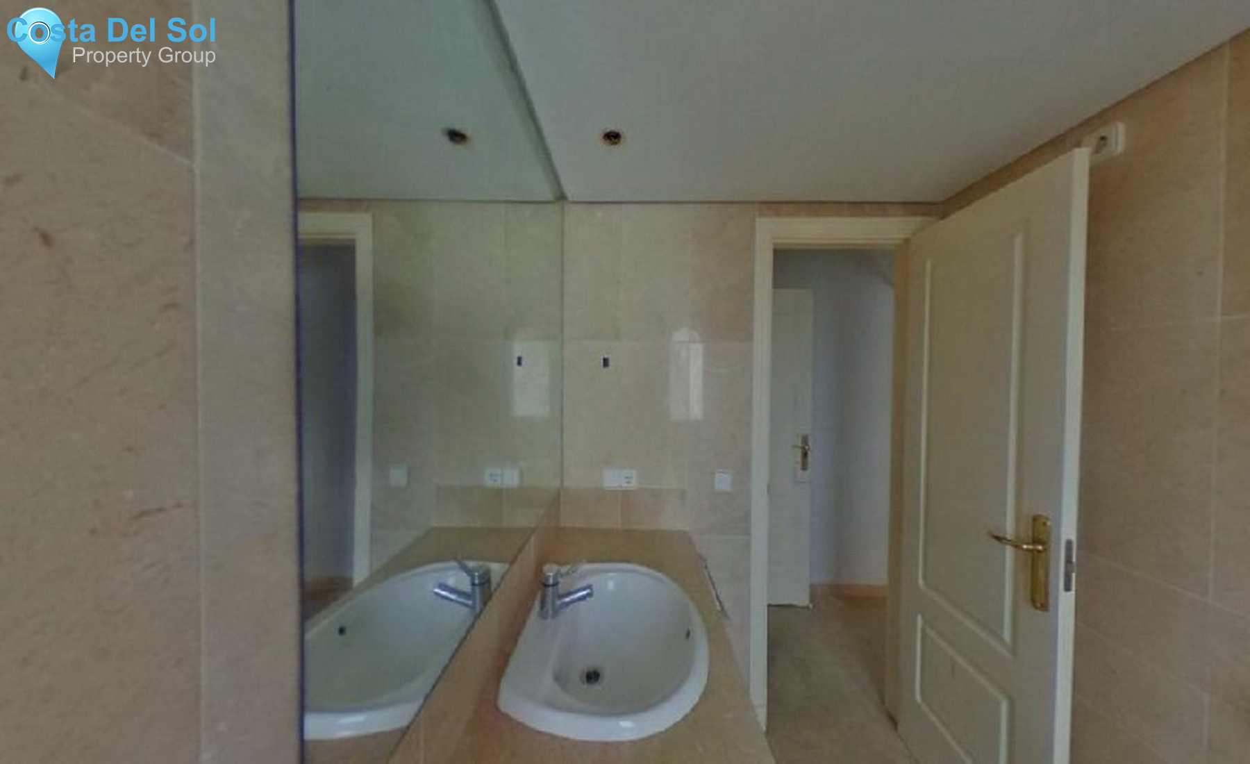 Middle Floor Apartment in Marbella-1141917