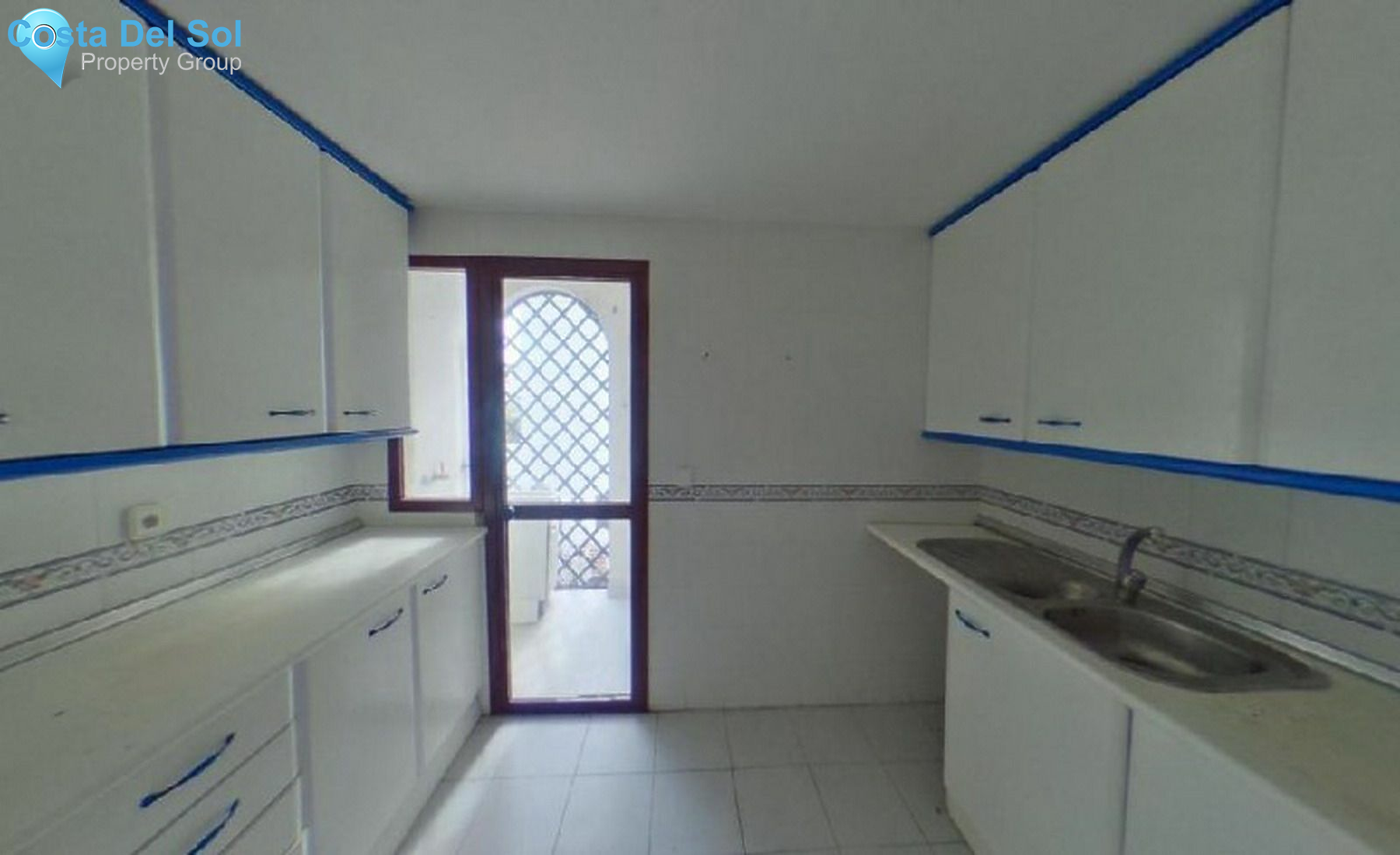 Middle Floor Apartment in Marbella-1141911