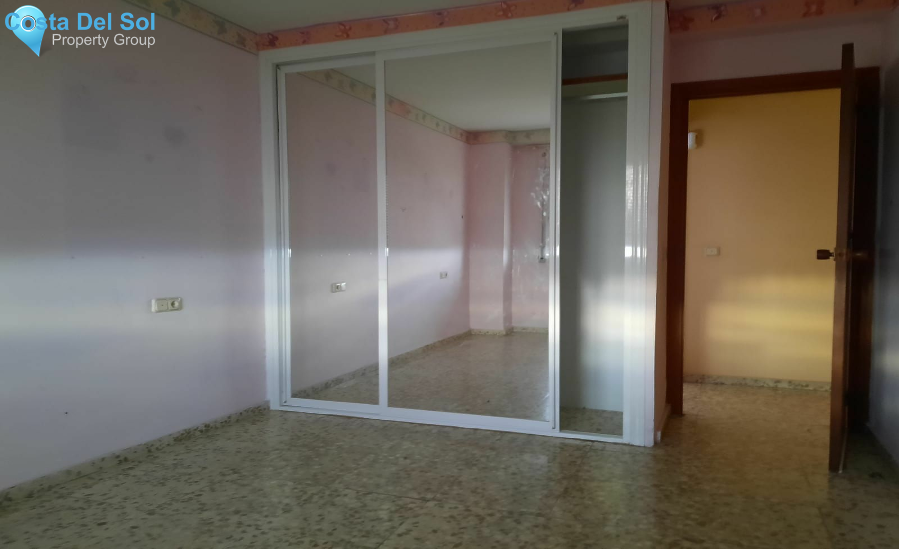Middle Floor Apartment in Marbella-1142774