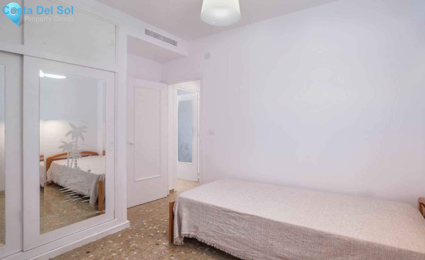 Middle Floor Apartment in Marbella-1157718
