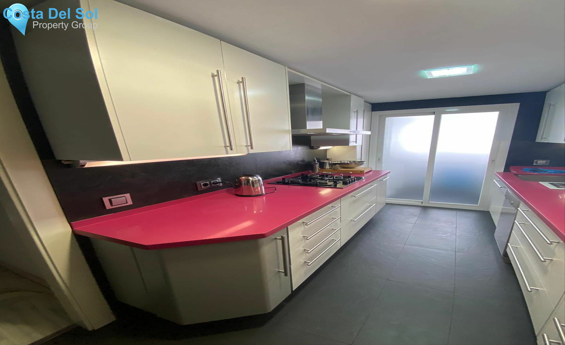 Middle Floor Apartment in Marbella-1161186