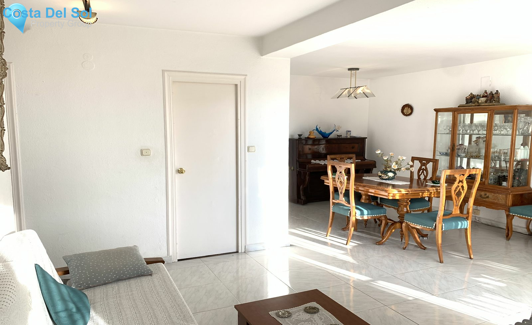 Middle Floor Apartment in Marbella-1163396