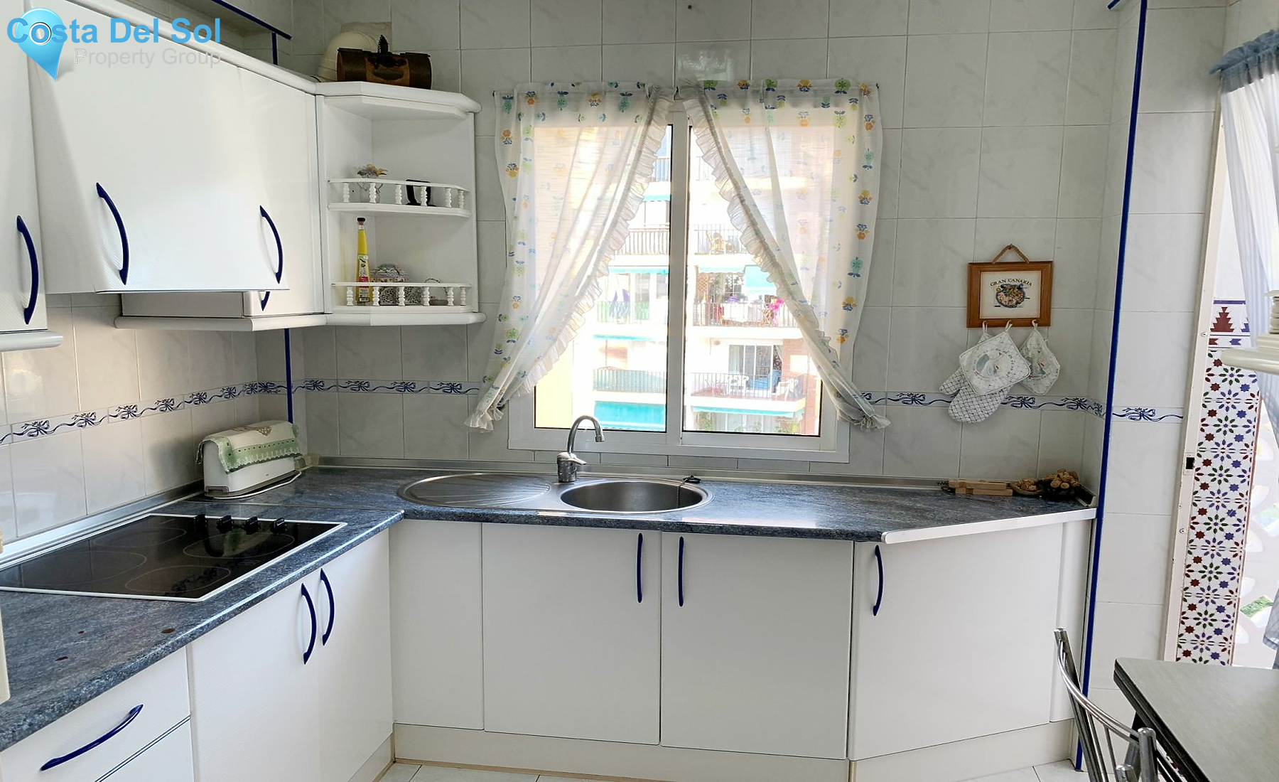 Middle Floor Apartment in Marbella-1163399