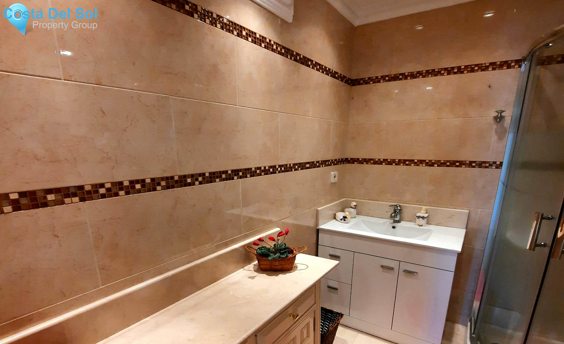 Middle Floor Apartment in Marbella-1166018