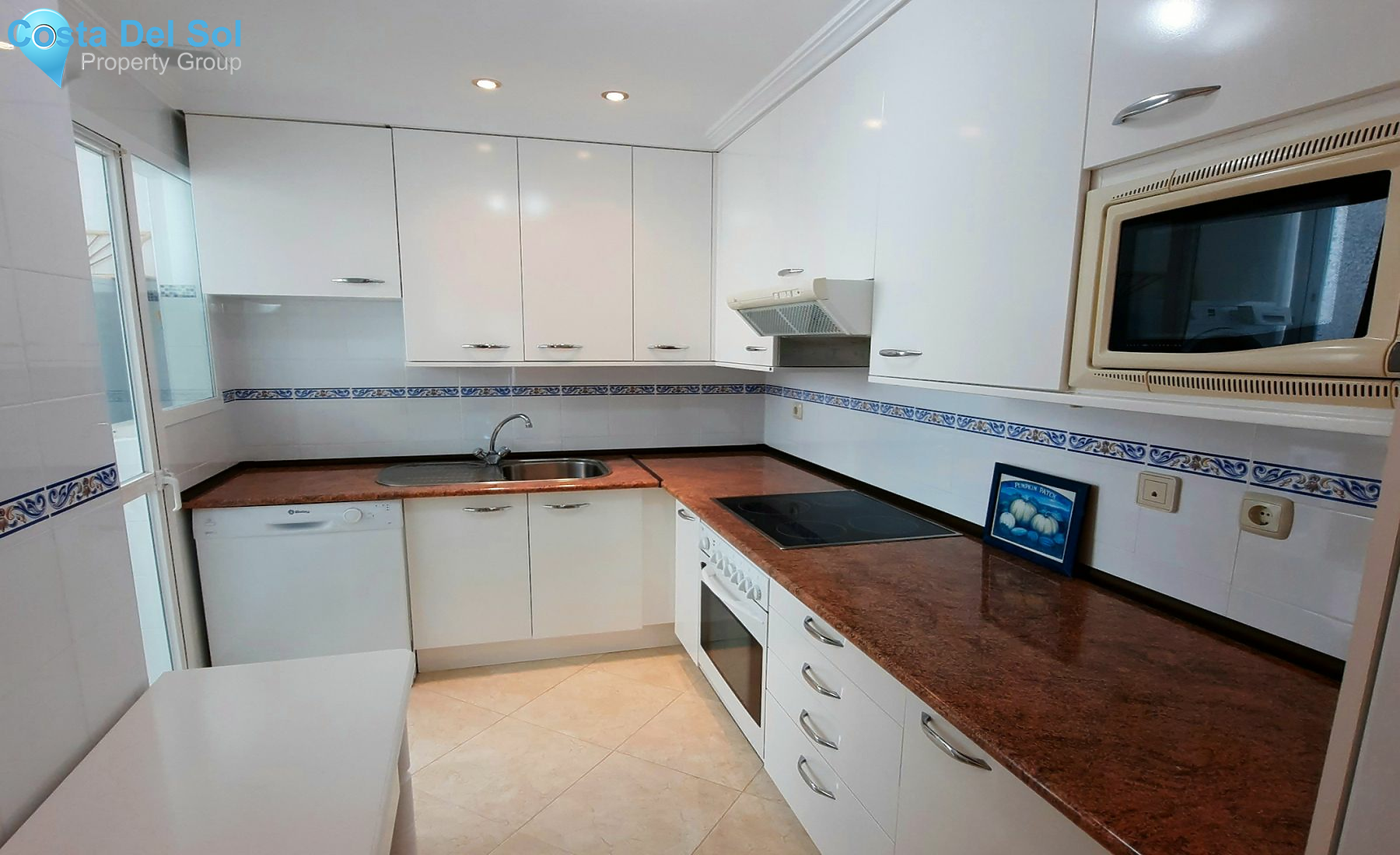 Middle Floor Apartment in Marbella-1166005