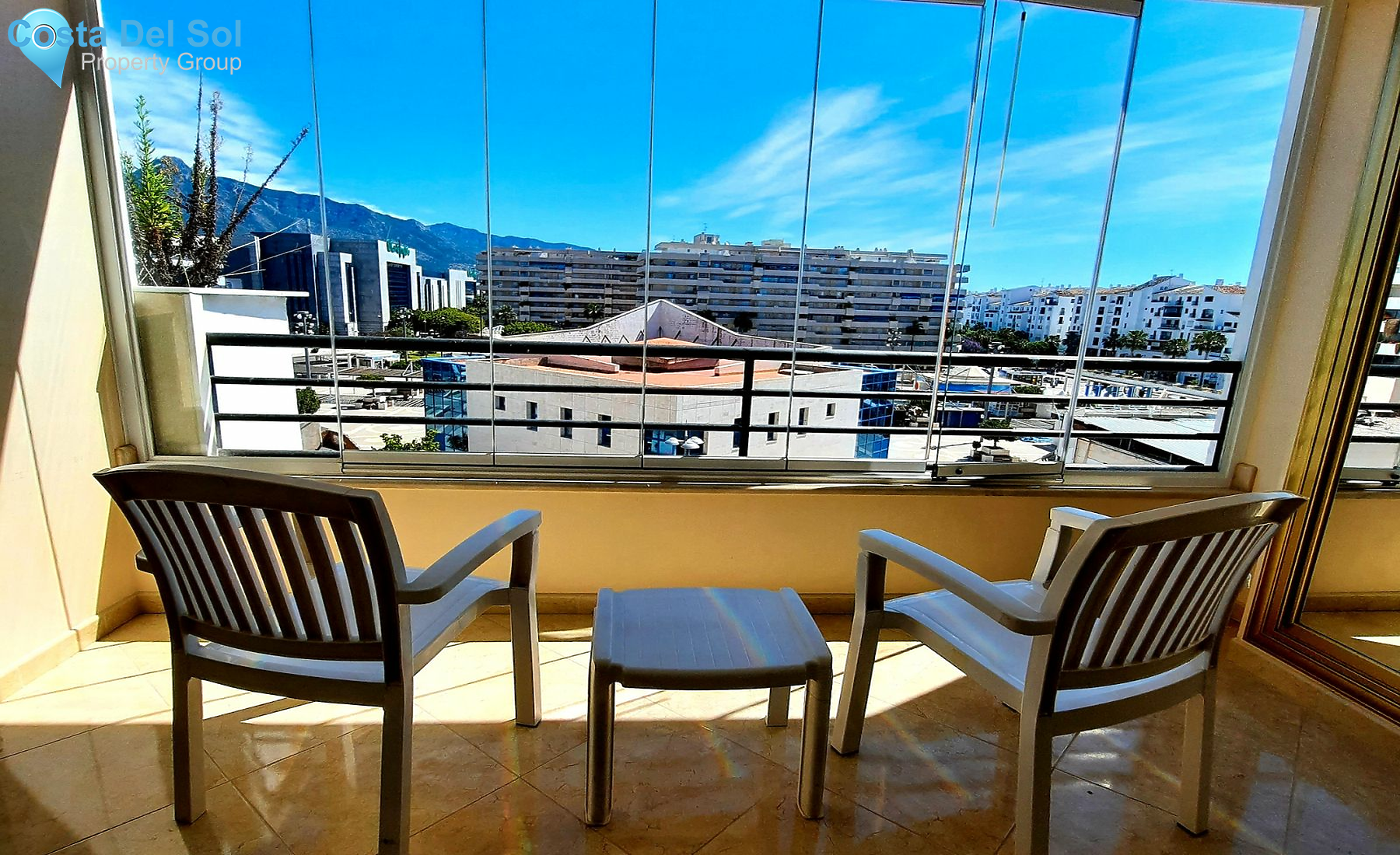 Middle Floor Apartment in Marbella-1166009