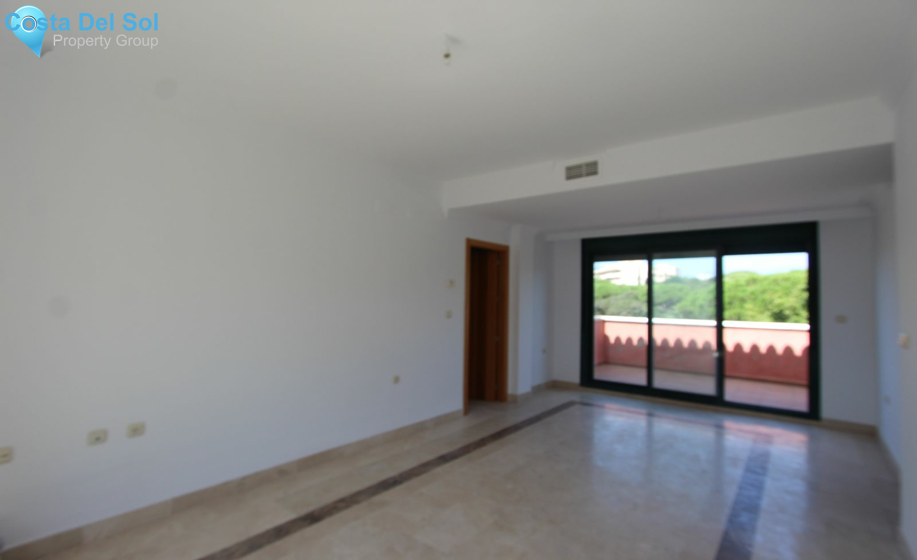 Middle Floor Apartment in Marbella-1188321