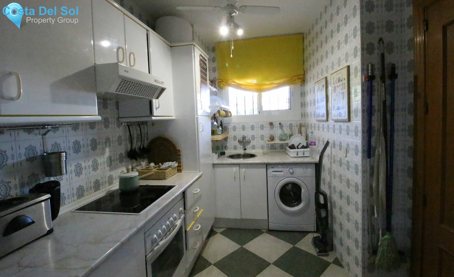 Middle Floor Apartment in Marbella-1206440