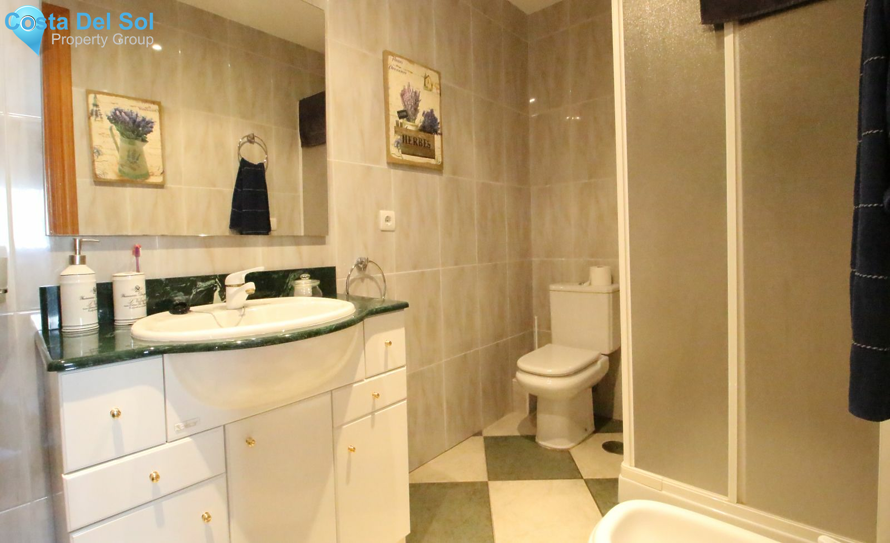 Middle Floor Apartment in Marbella-1206446