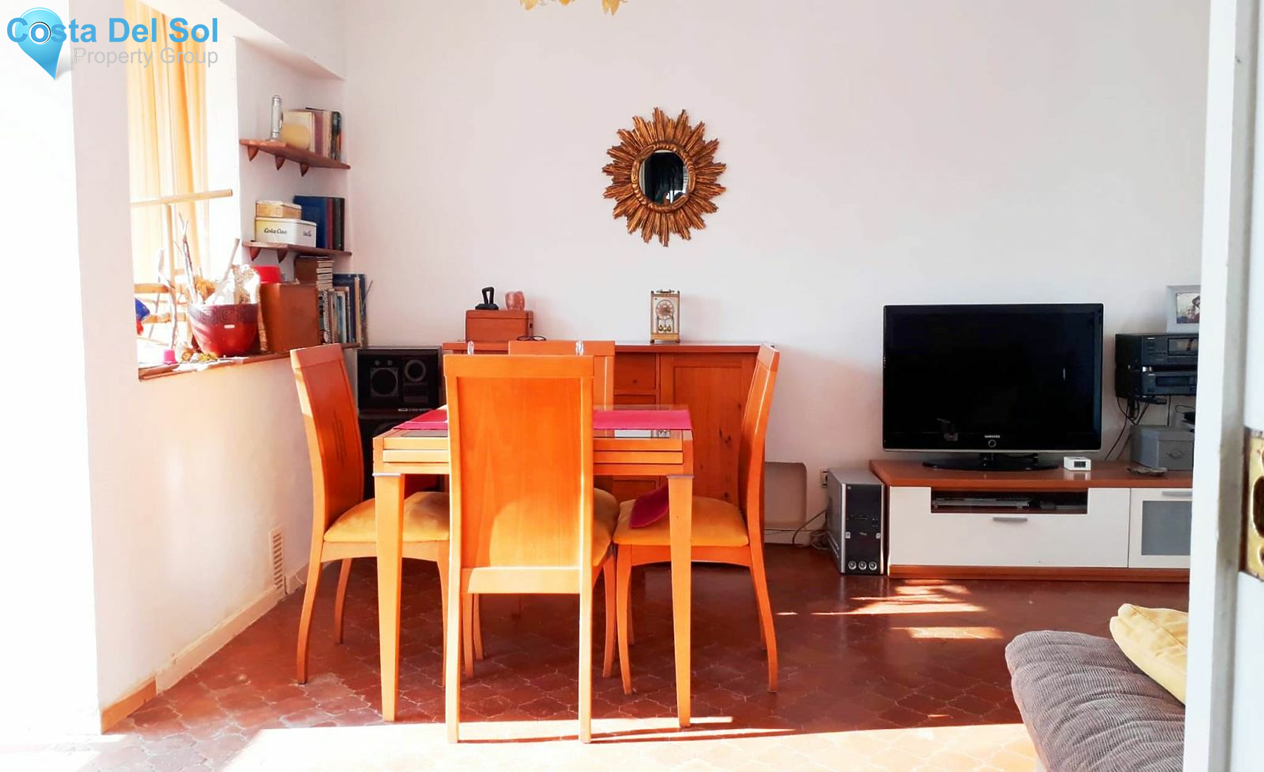 Middle Floor Apartment in Marbella-1215122