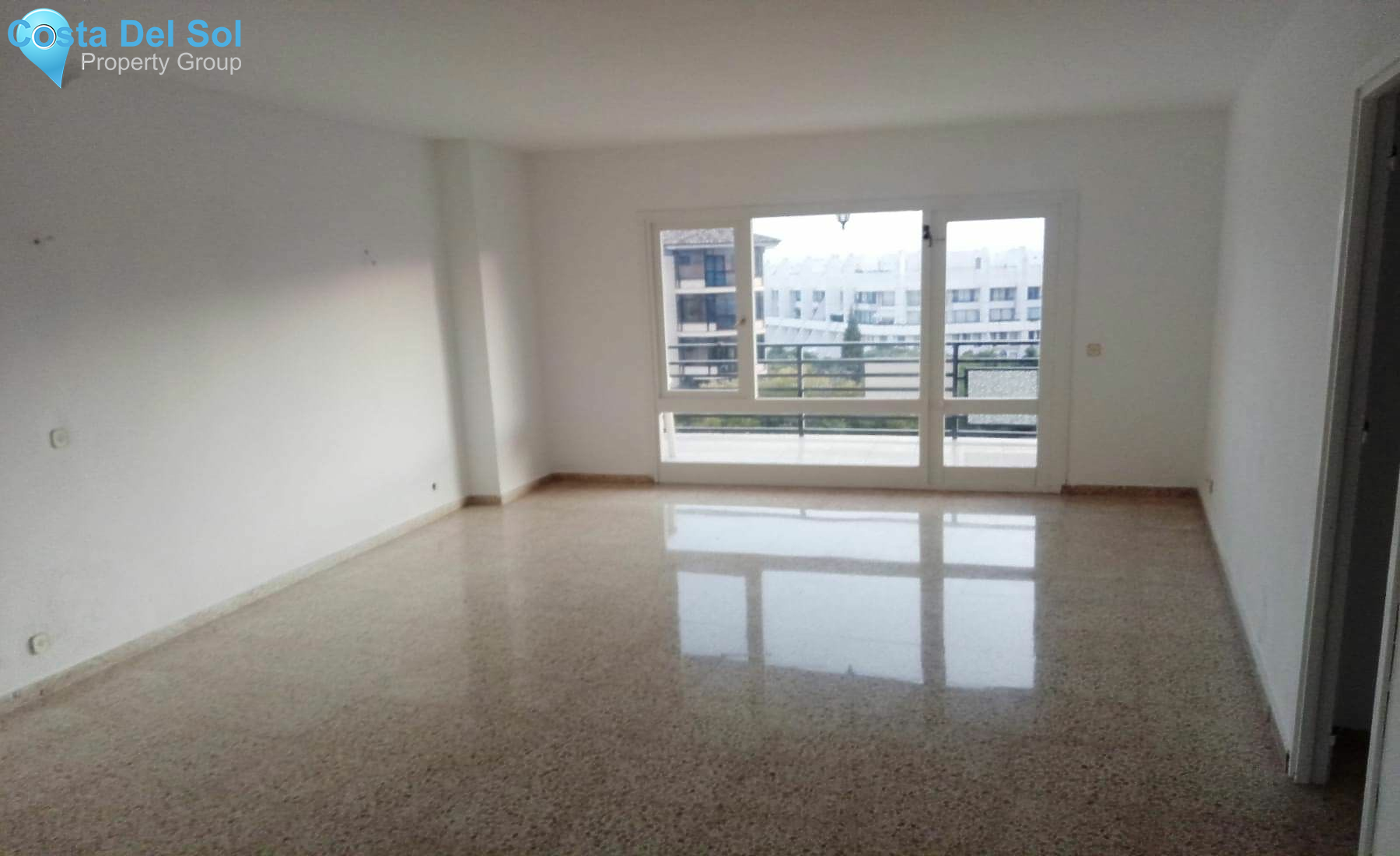 Middle Floor Apartment in Marbella-1215282