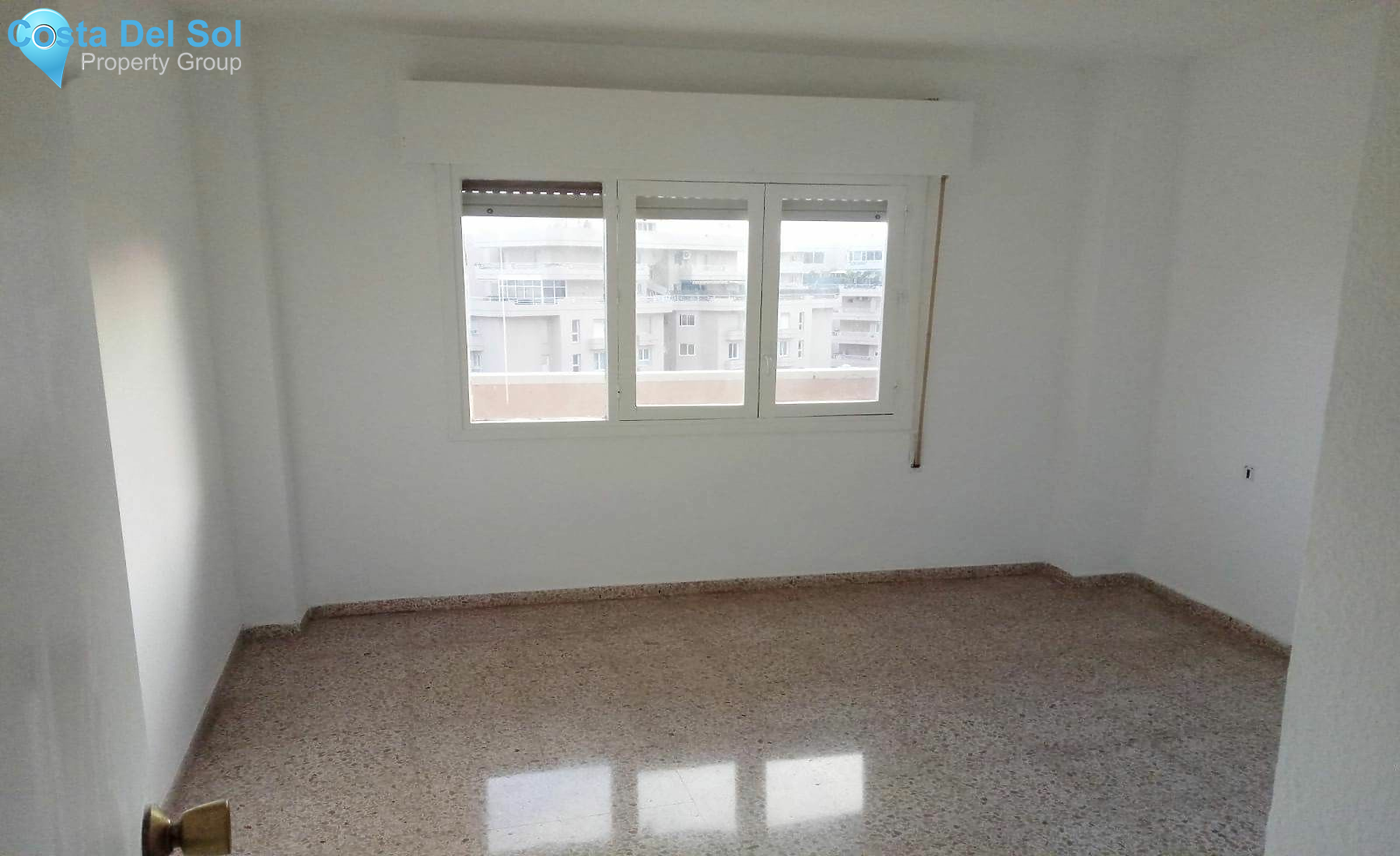 Middle Floor Apartment in Marbella-1215284