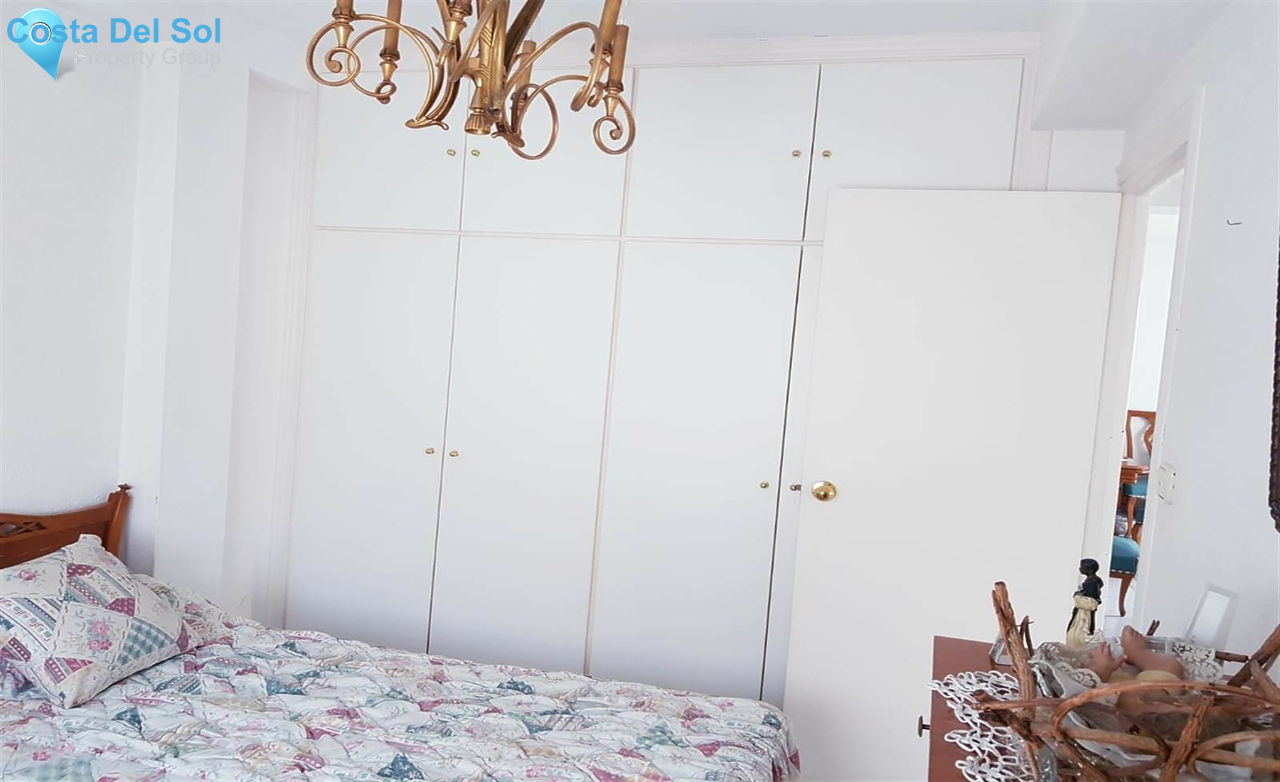 Middle Floor Apartment in Marbella-1216818
