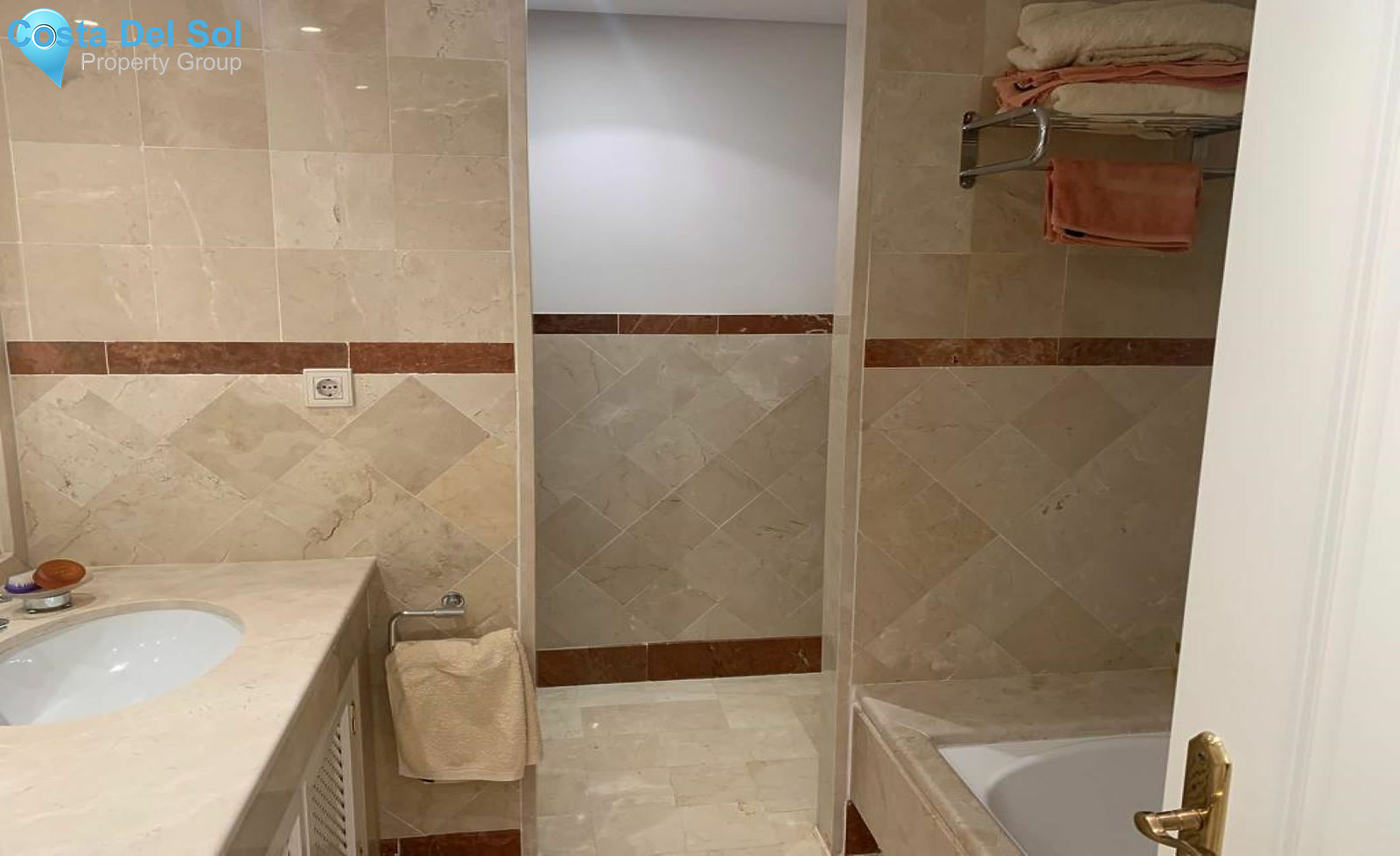 Middle Floor Apartment in Marbella-1224558