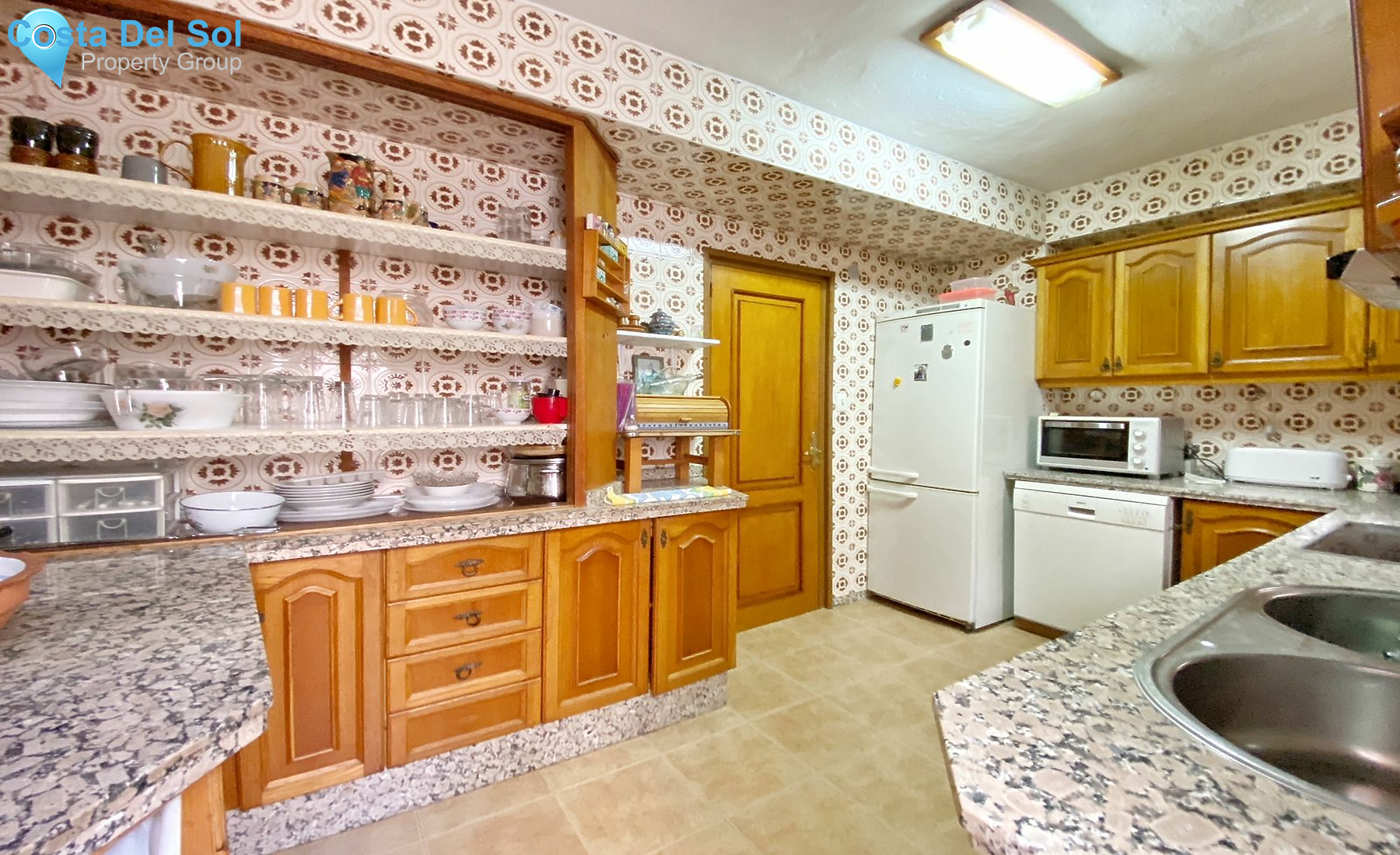 Middle Floor Apartment in Marbella-1389417