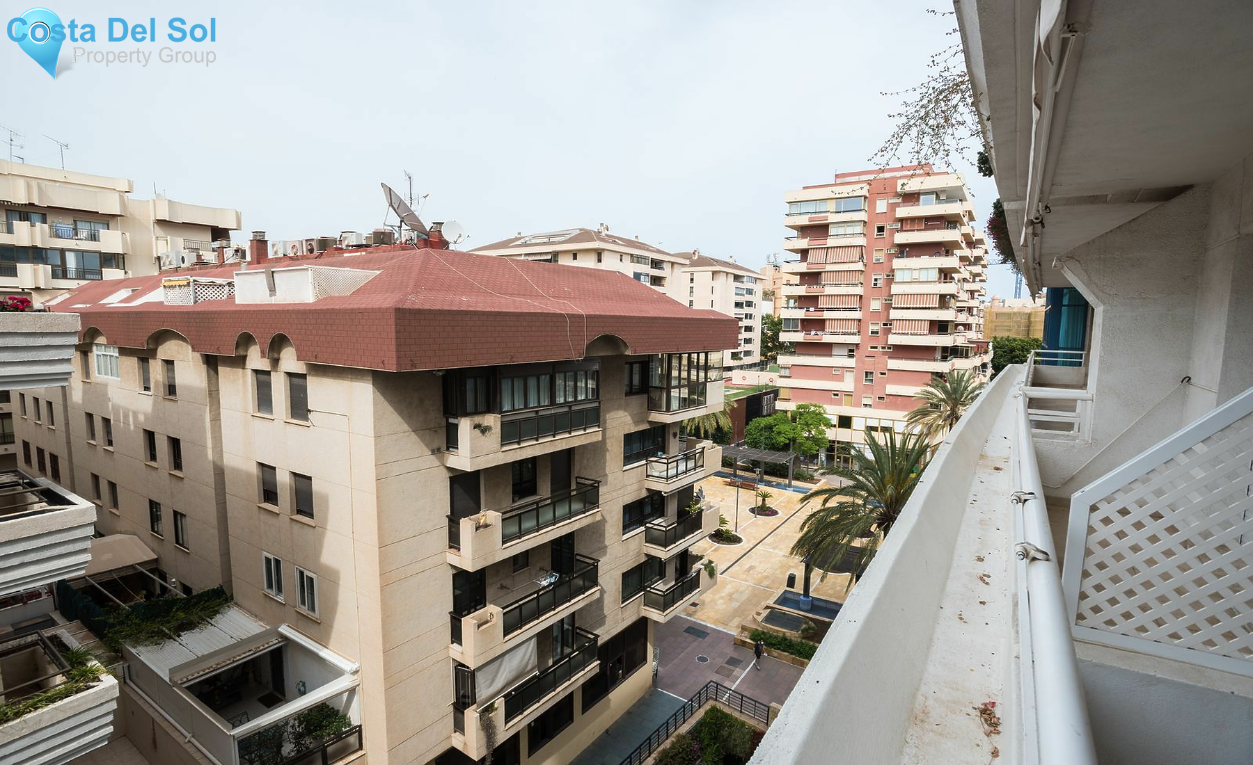 Middle Floor Apartment in Marbella-1392156