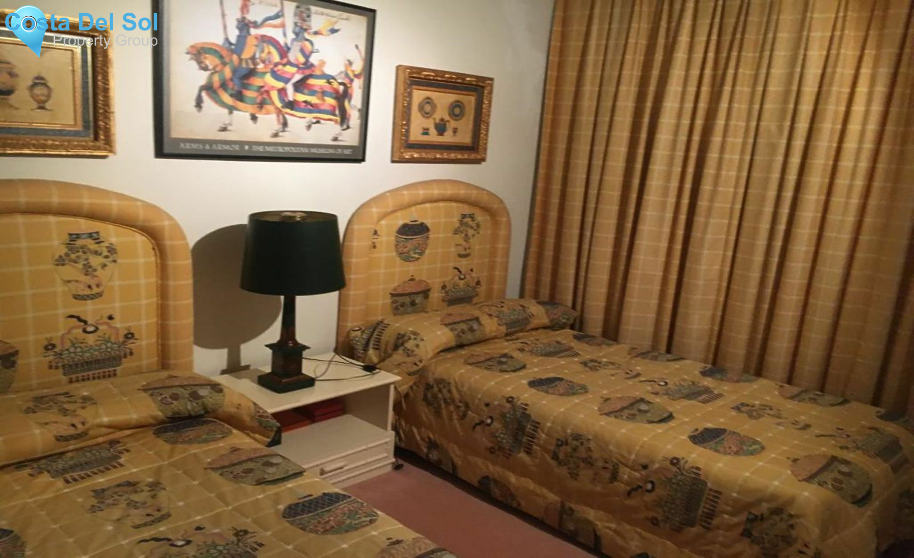 Middle Floor Apartment in Marbella-1396021