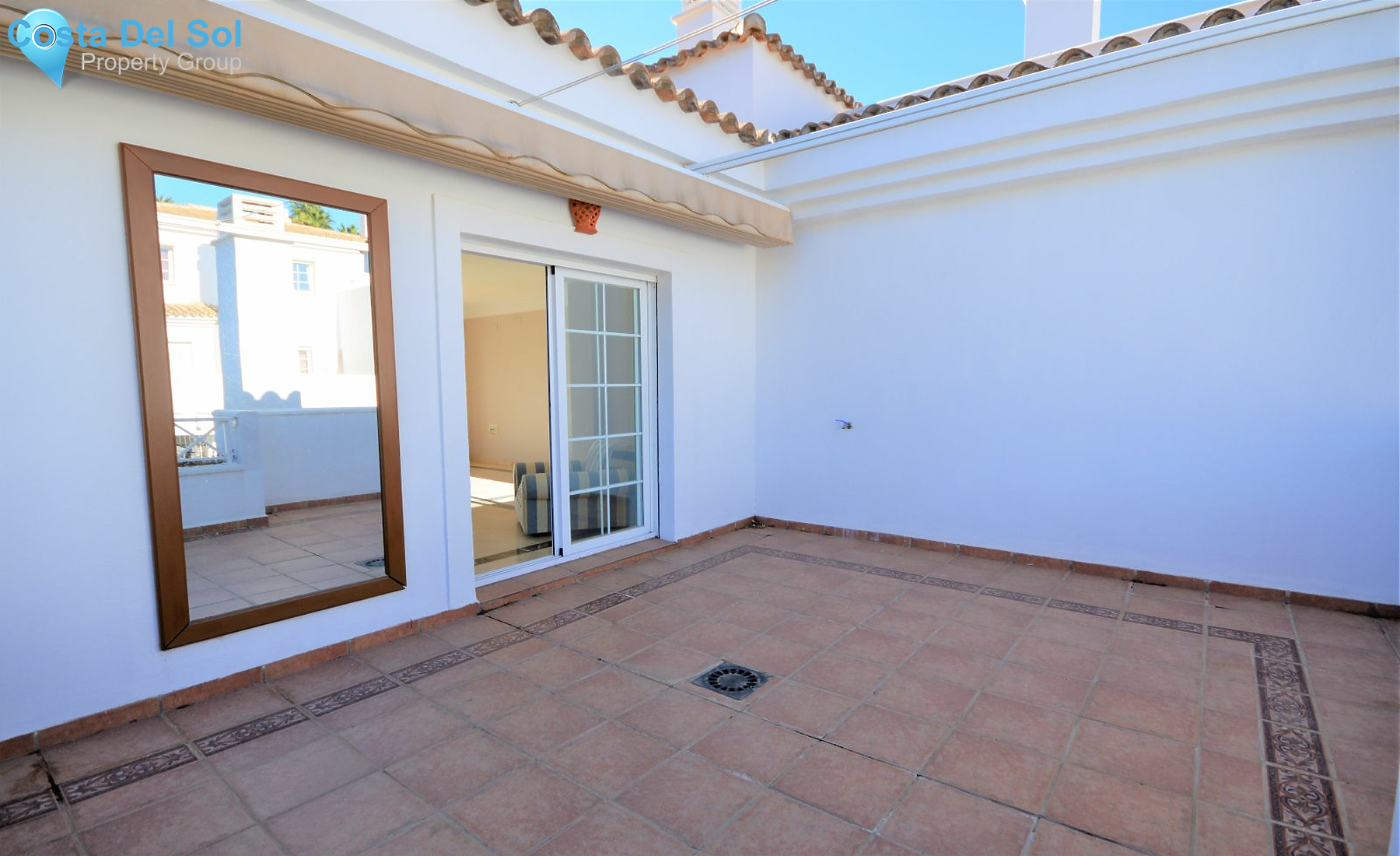 Middle Floor Apartment in Marbella-1418383