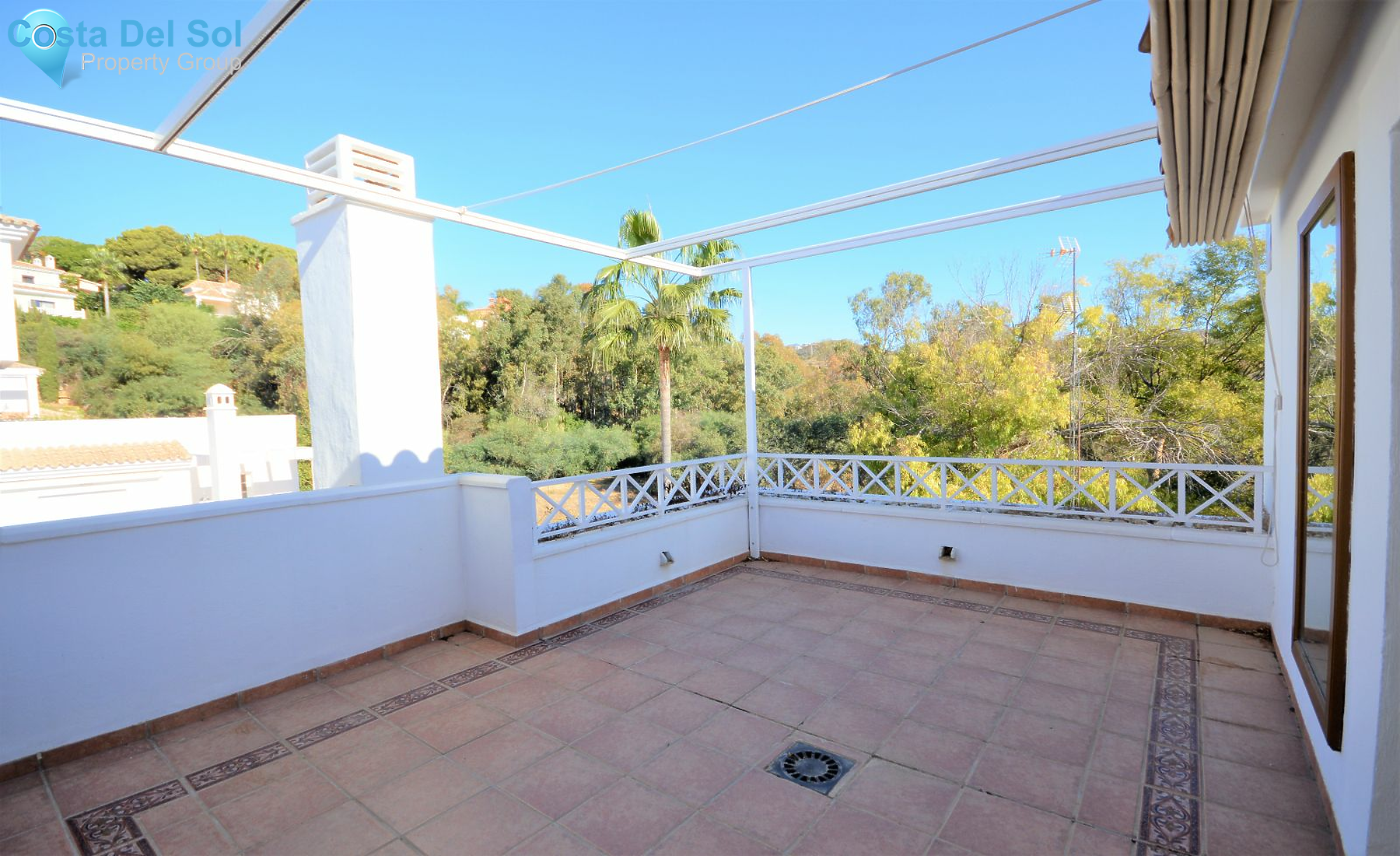 Middle Floor Apartment in Marbella-1418384