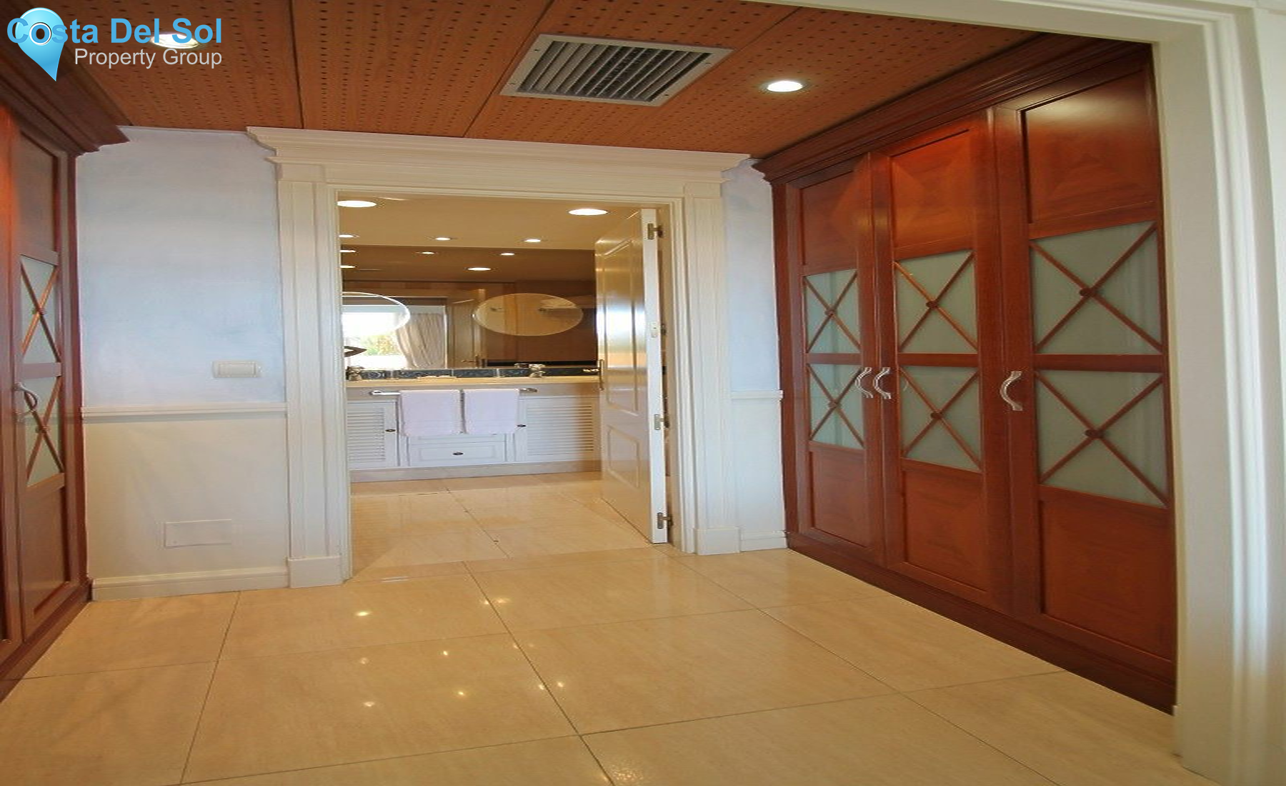 Middle Floor Apartment in The Golden Mile-1421941