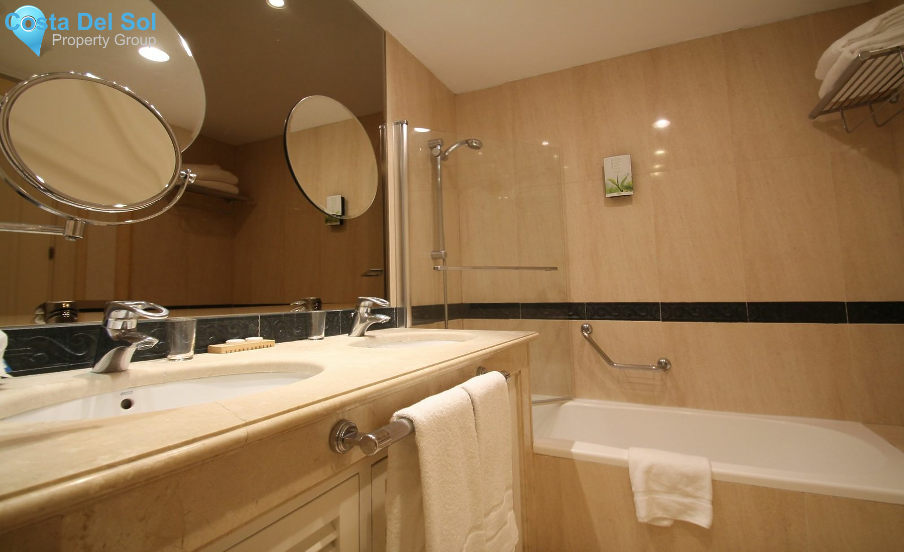 Middle Floor Apartment in The Golden Mile-1421942