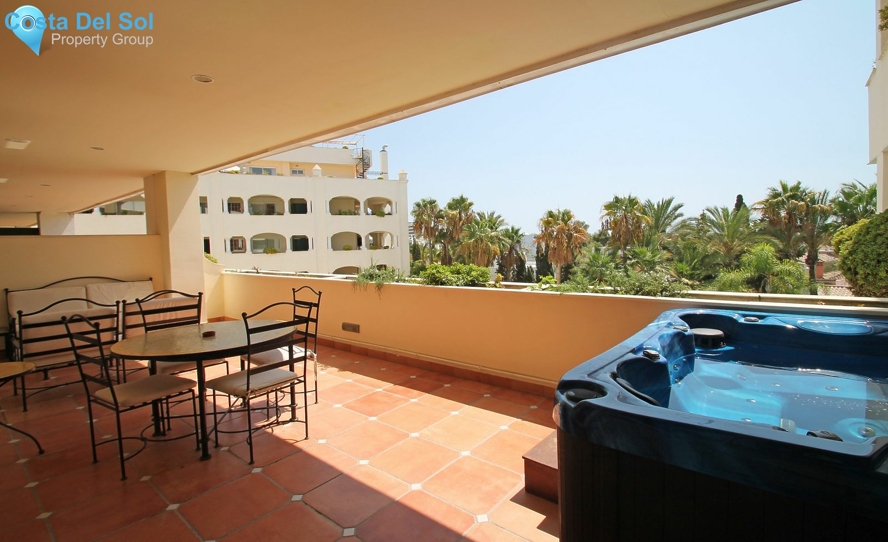 Middle Floor Apartment in The Golden Mile-1421930