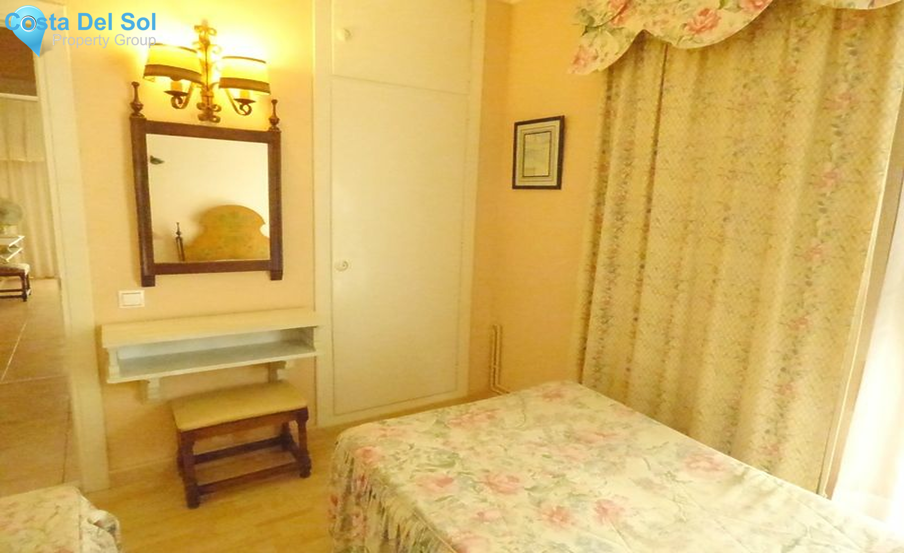 Middle Floor Apartment in Marbella-1432434