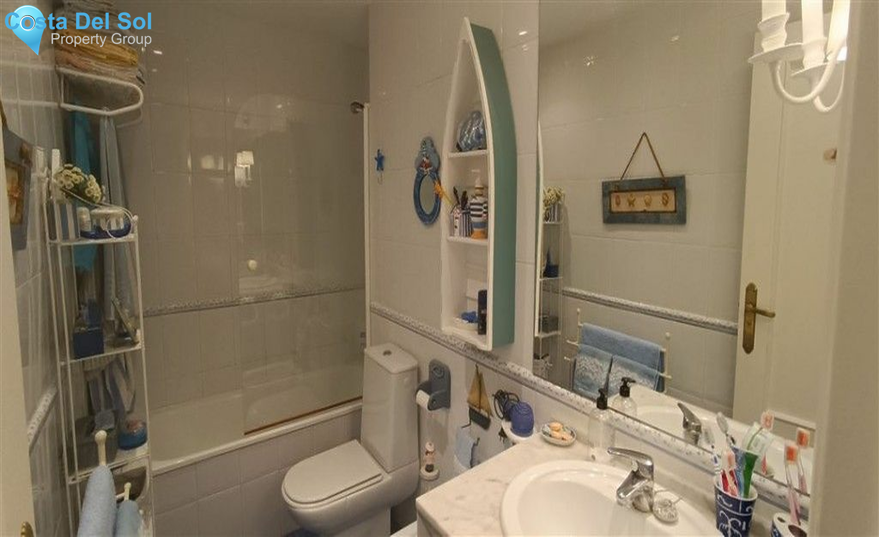 Middle Floor Apartment in Marbella-1443656
