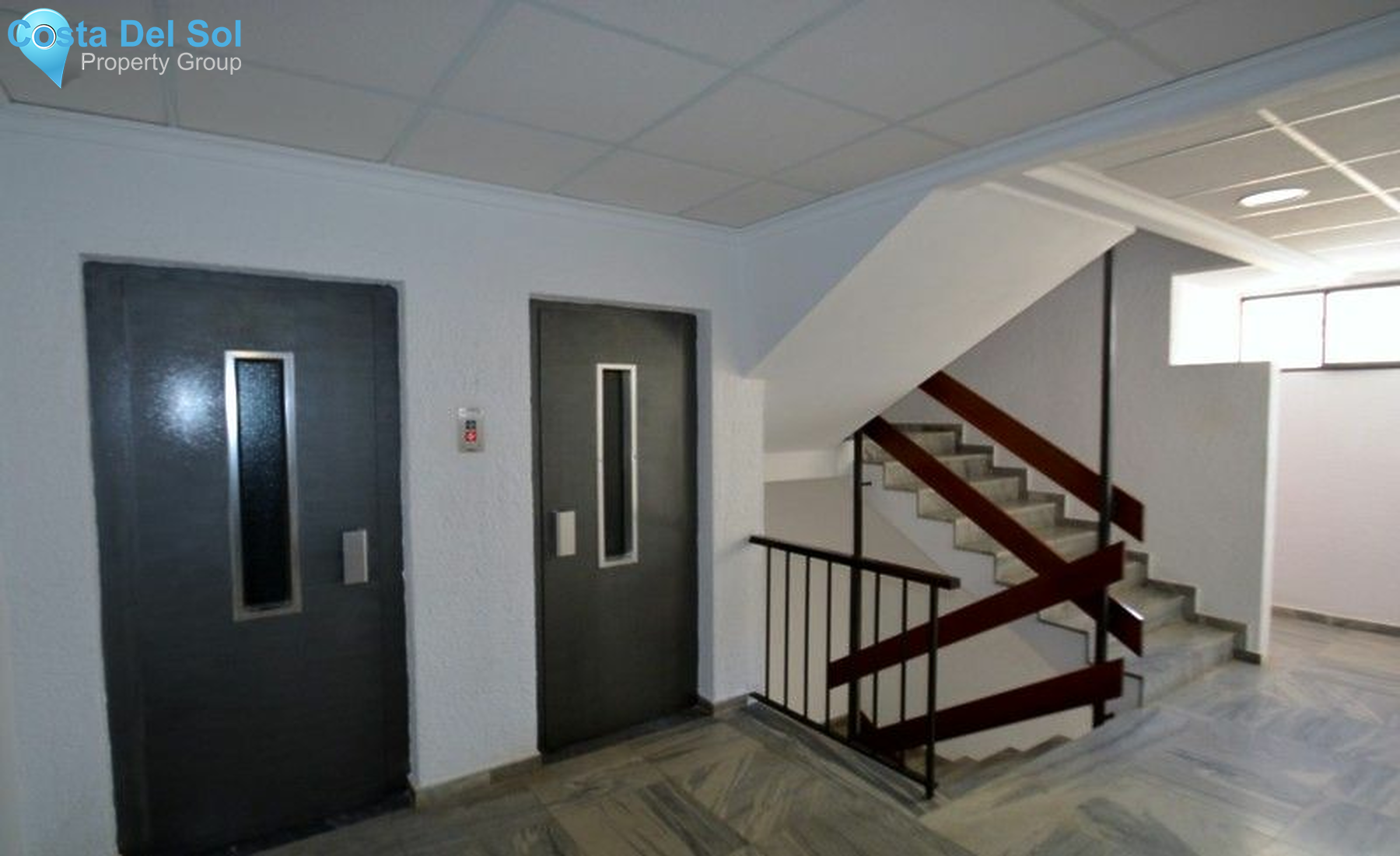 Middle Floor Apartment in Marbella-1447179
