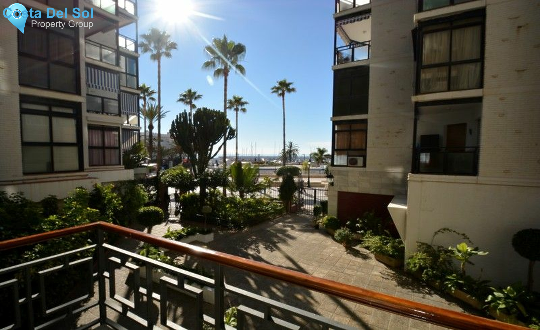 Middle Floor Apartment in Marbella-1447175