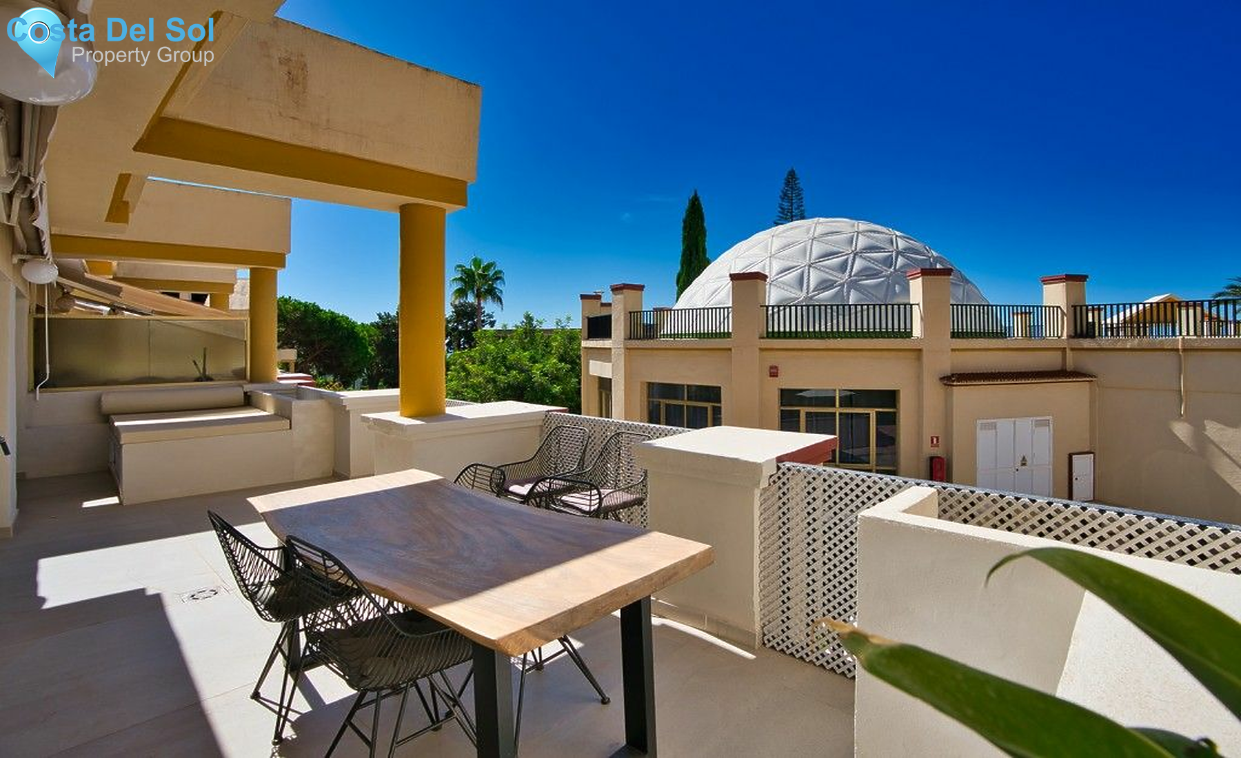 Middle Floor Apartment in Marbella-1450158
