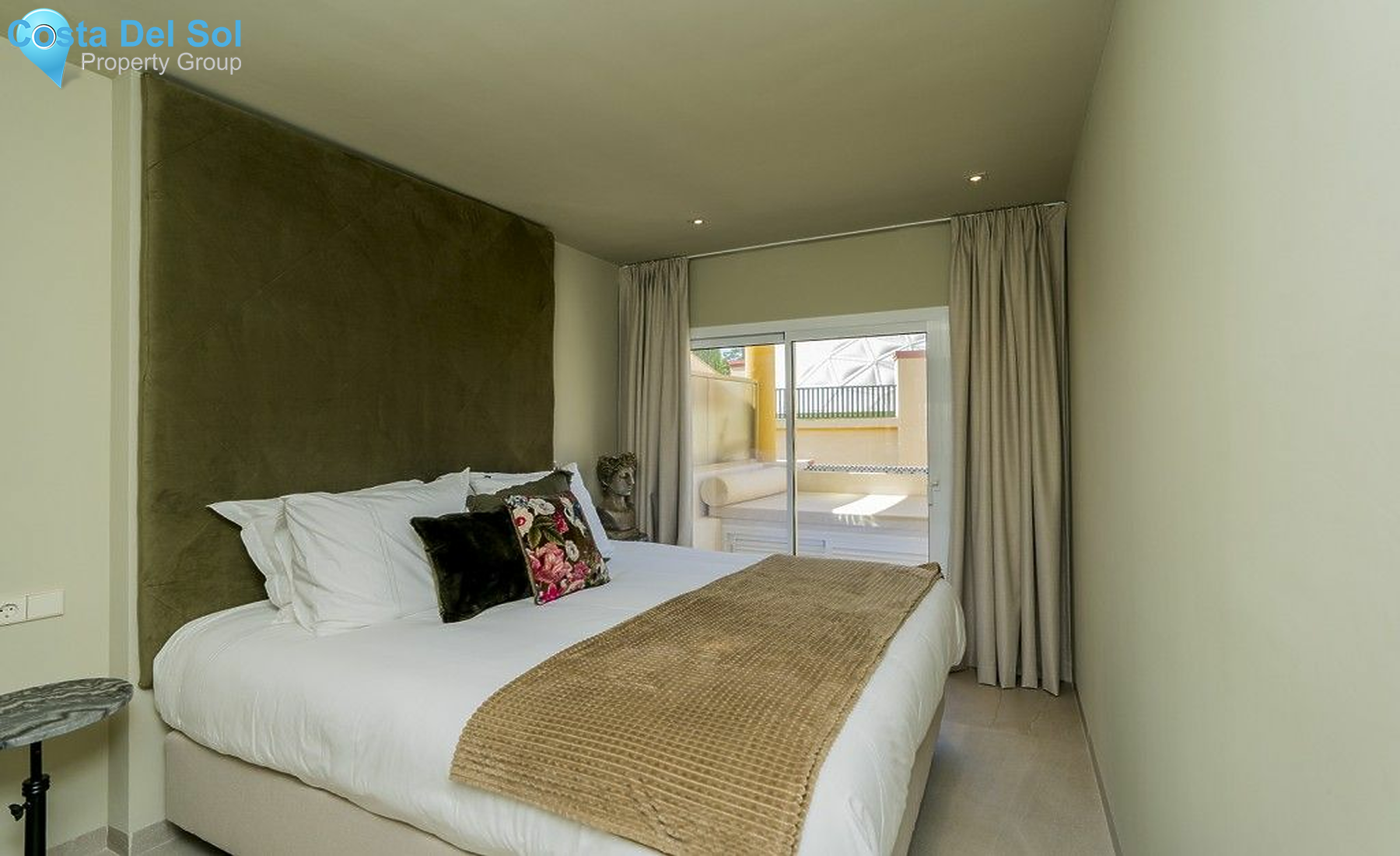 Middle Floor Apartment in Marbella-1450165