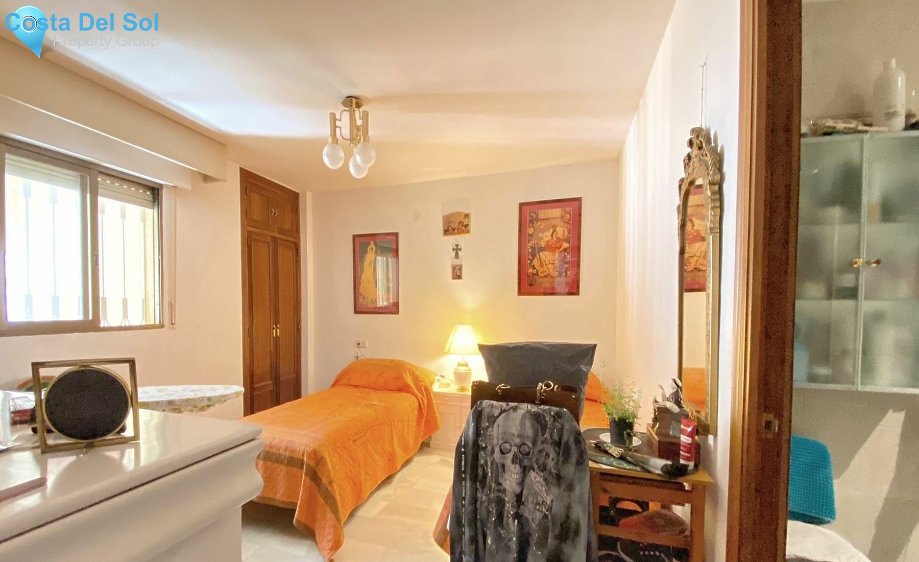 Middle Floor Apartment in Marbella-1463891