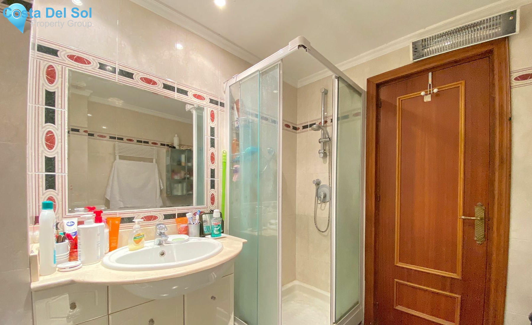 Middle Floor Apartment in Marbella-1463893