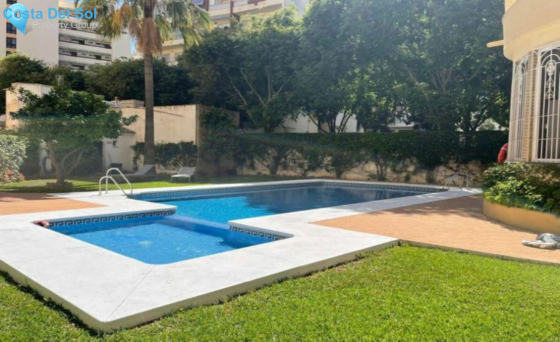 Middle Floor Apartment in Marbella-1468872