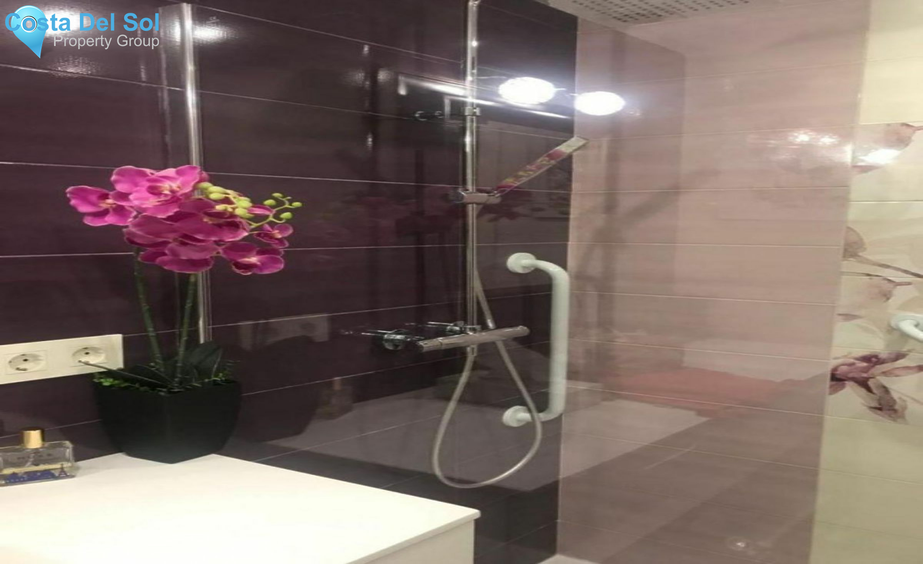 Middle Floor Apartment in Marbella-1468876