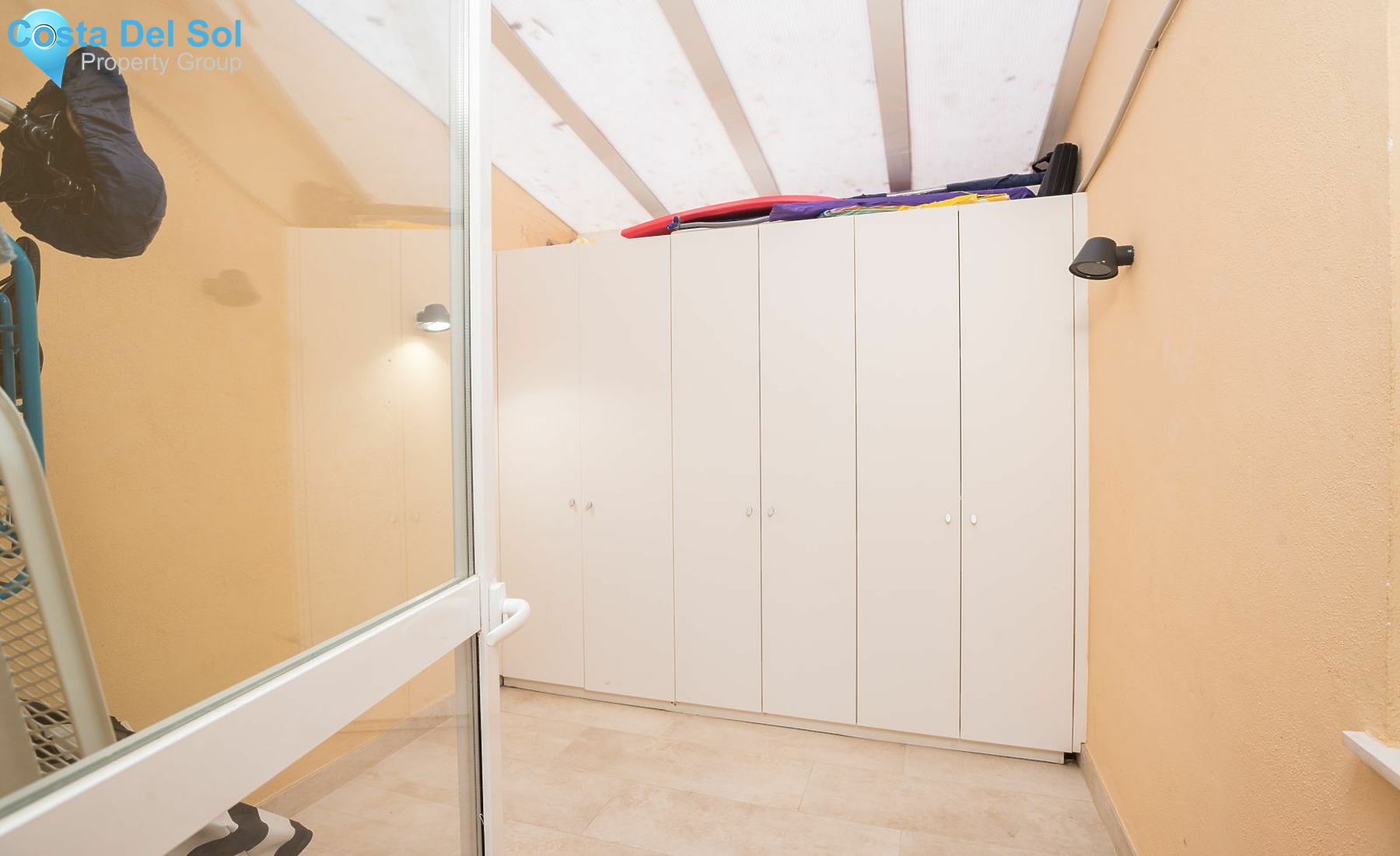 Middle Floor Apartment in Marbella-1481110