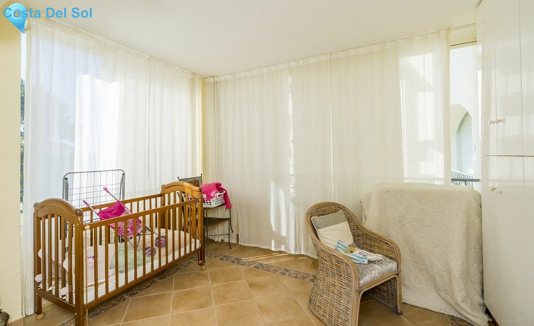 Middle Floor Apartment in Marbella-1482204