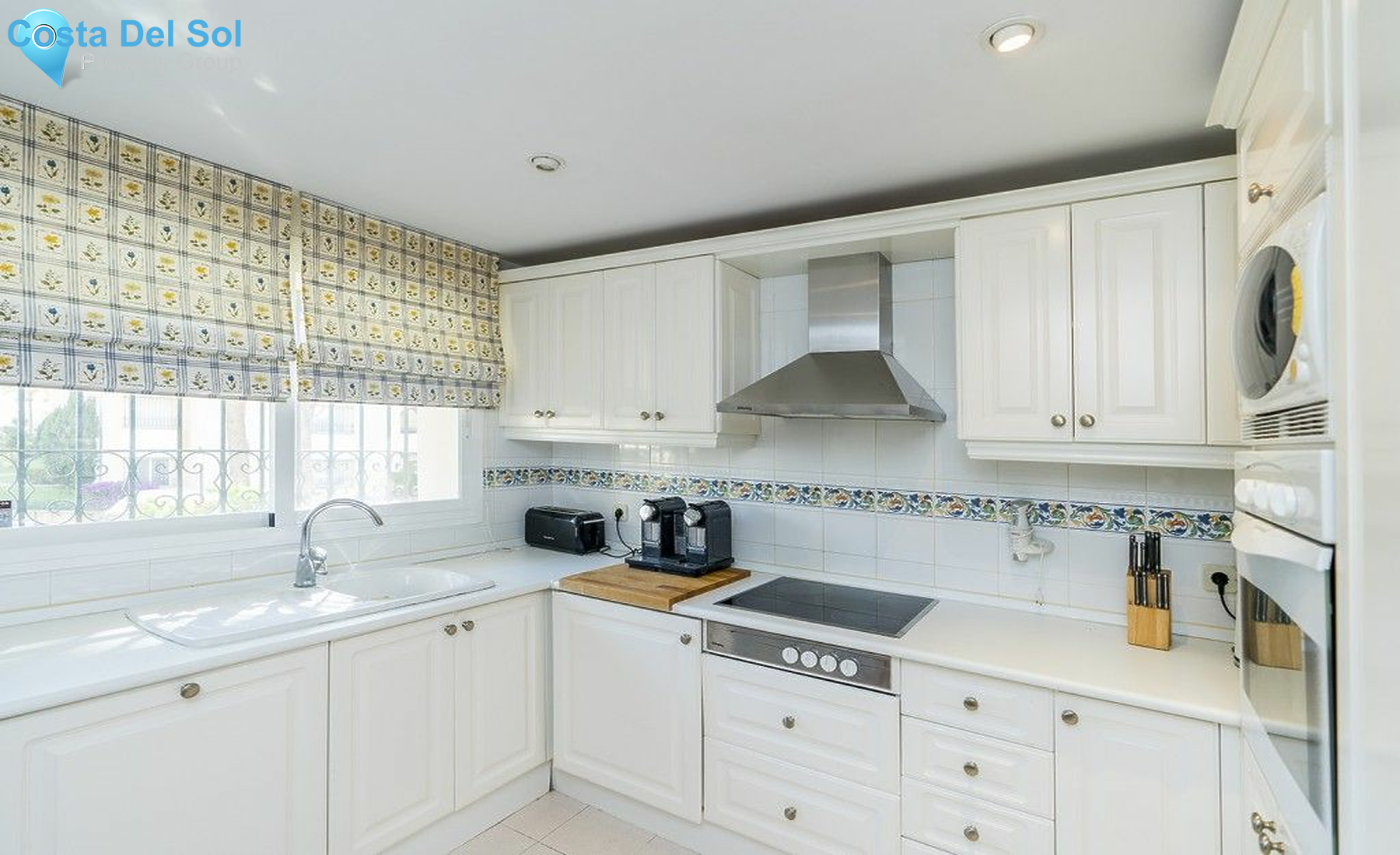 Middle Floor Apartment in Marbella-1482196
