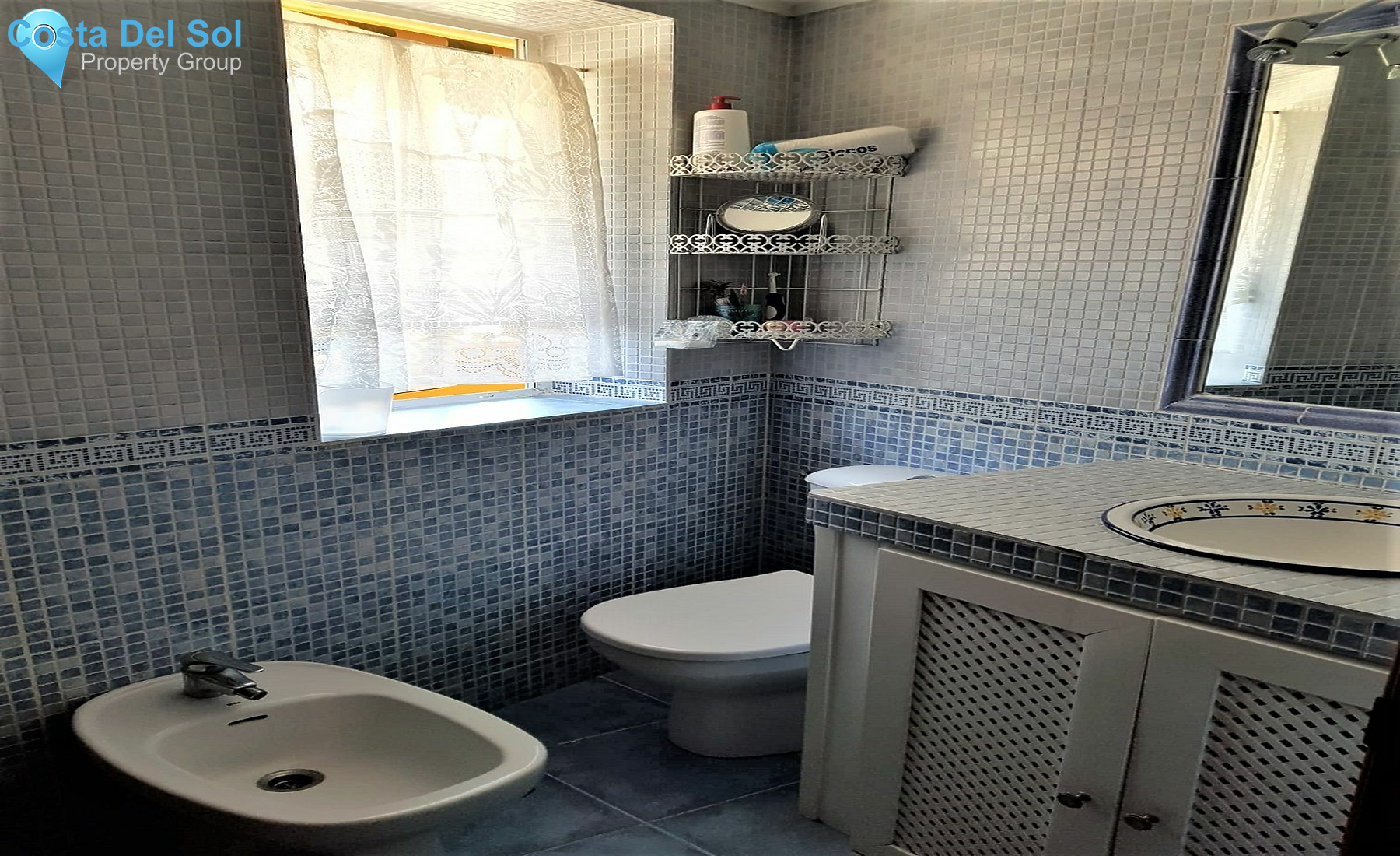 Middle Floor Apartment in Marbella-1486588