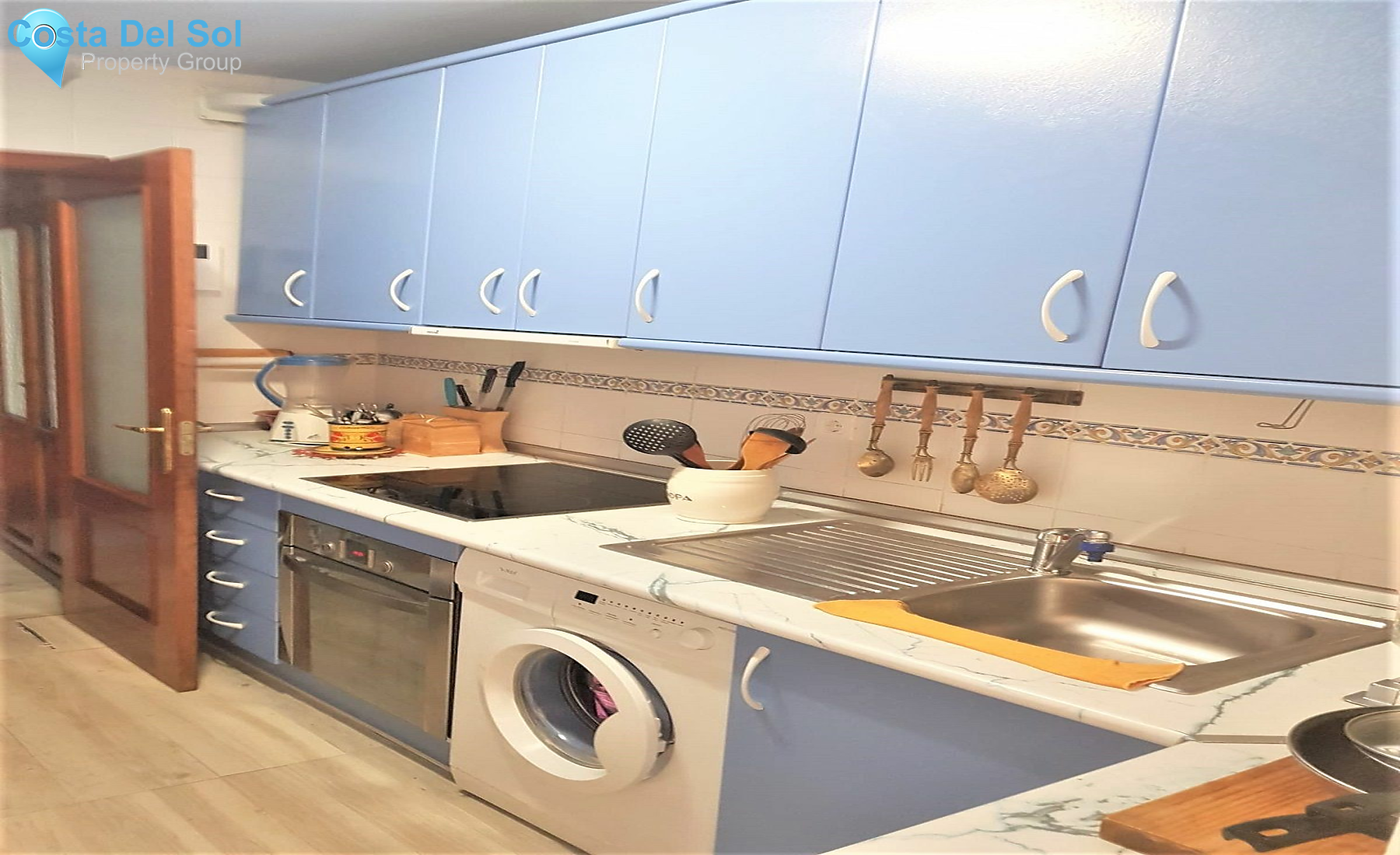 Middle Floor Apartment in Marbella-1486585