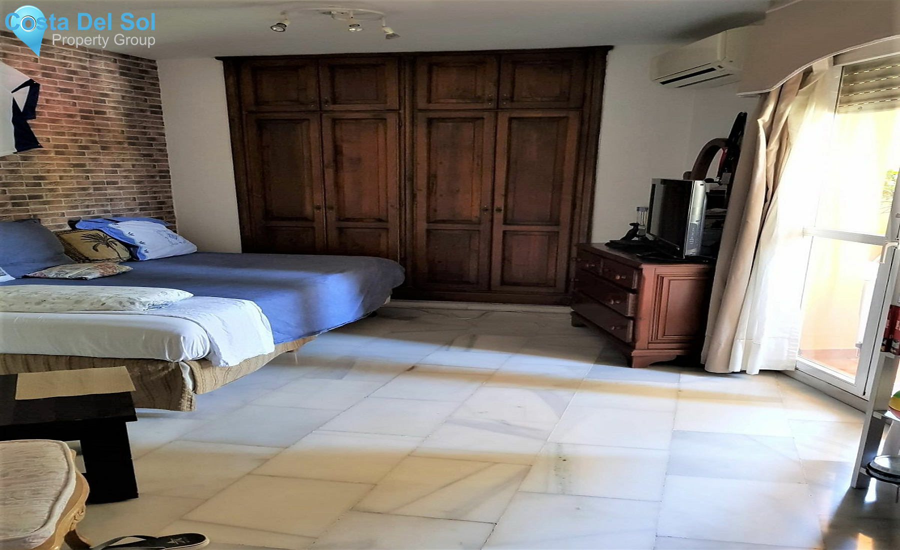 Middle Floor Apartment in Marbella-1486587