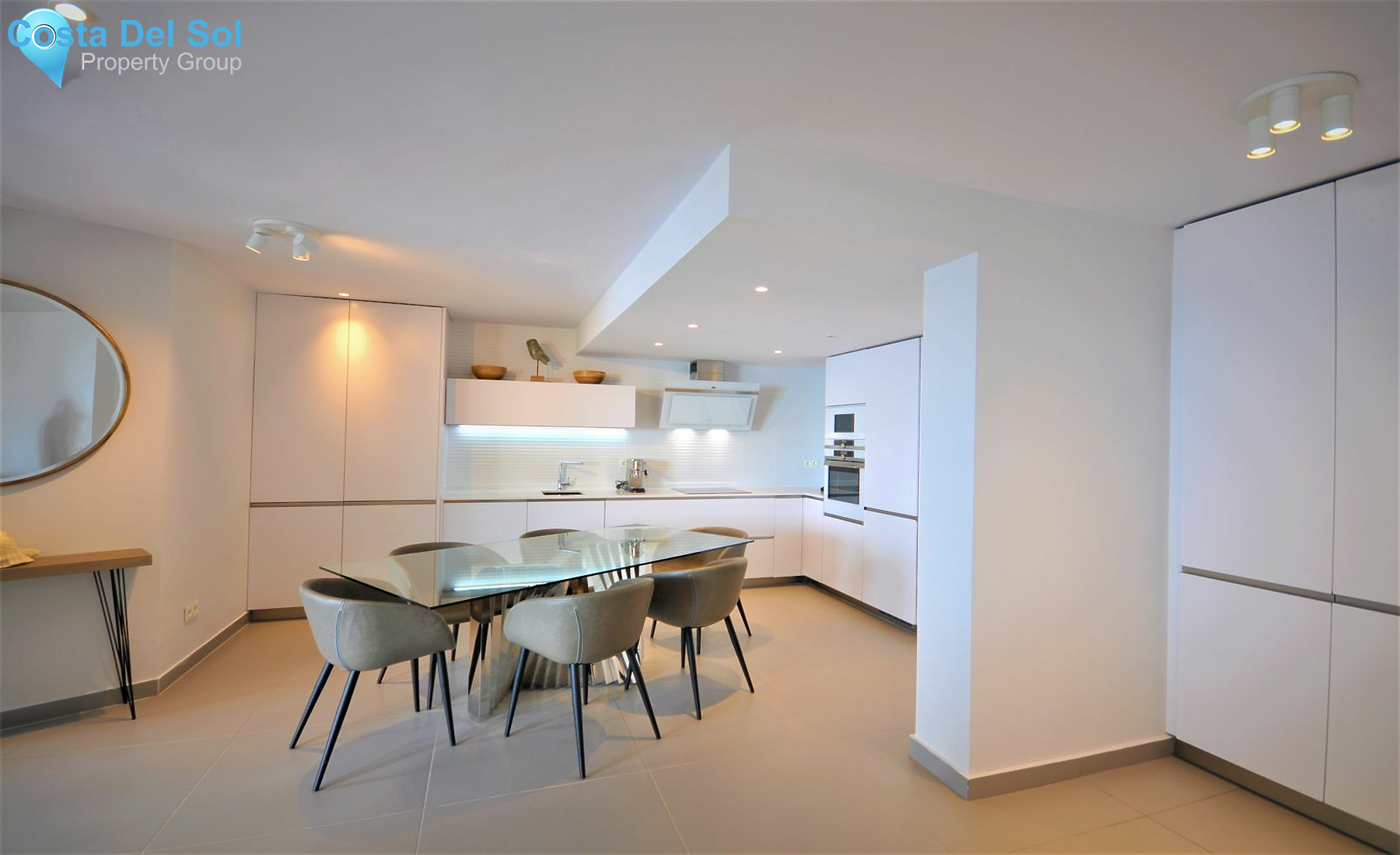 Middle Floor Apartment in Marbella-1494527